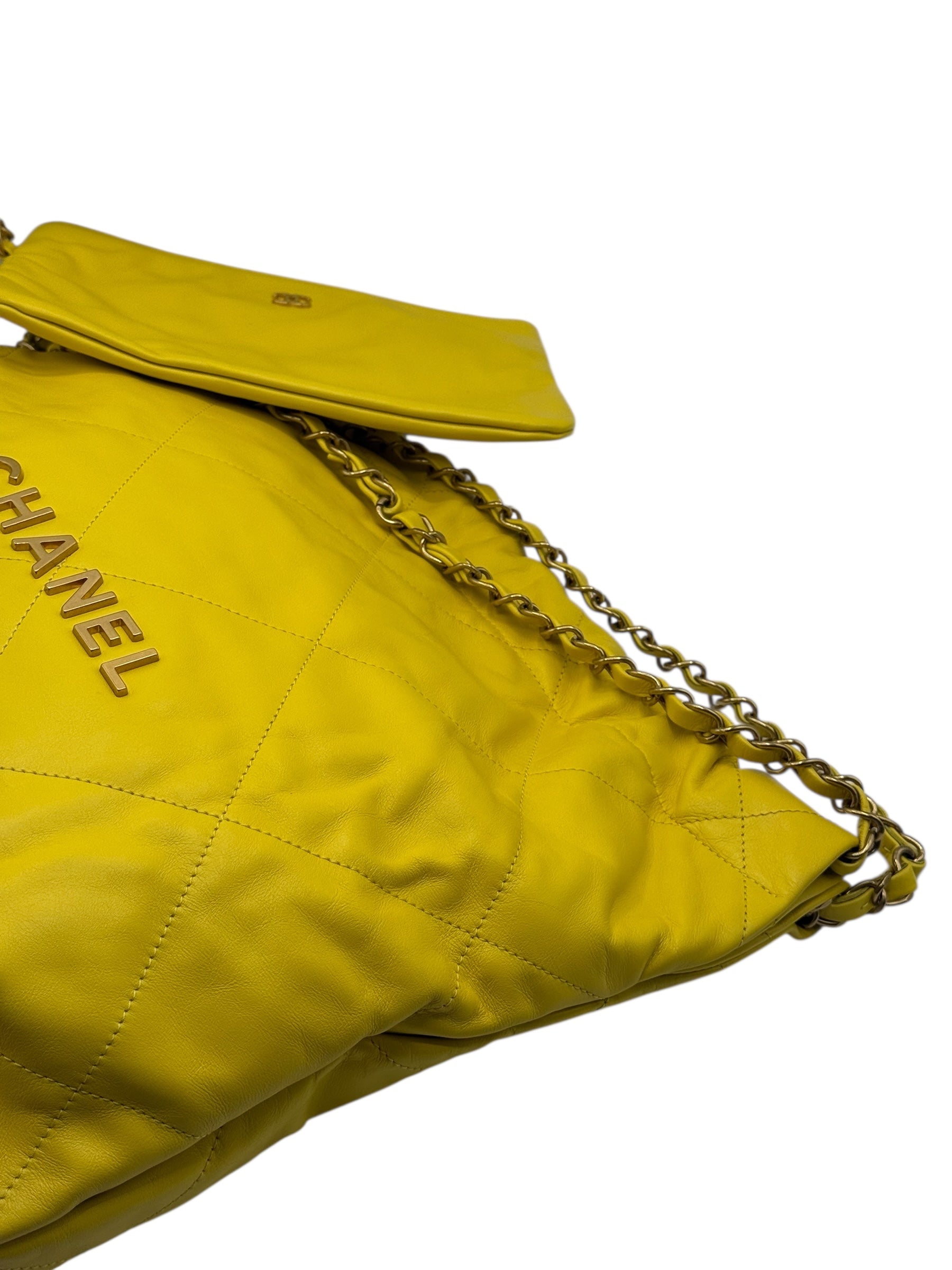 Chanel - Sac 22 jaune small