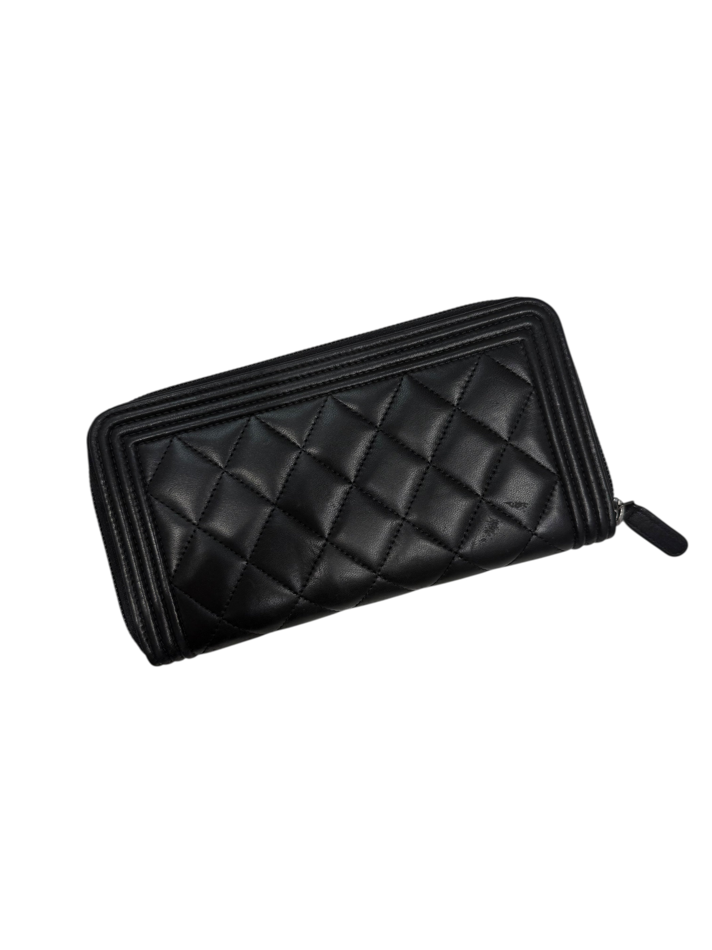 Chanel - Portefeuille boy