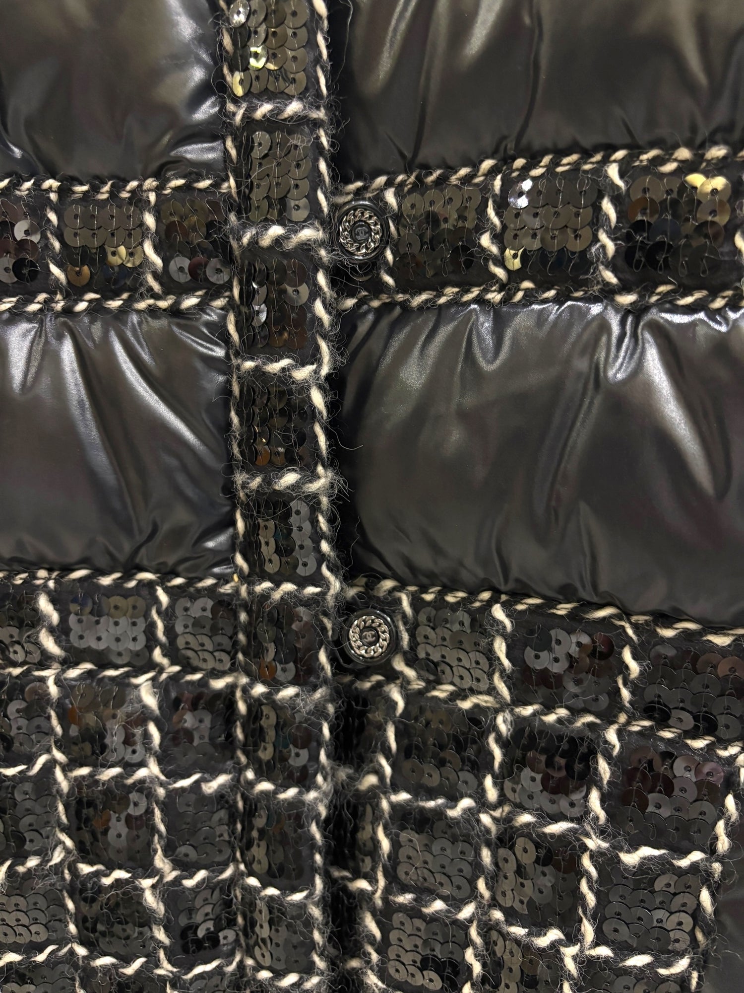 Chanel - Doudoune courte manches longues T40