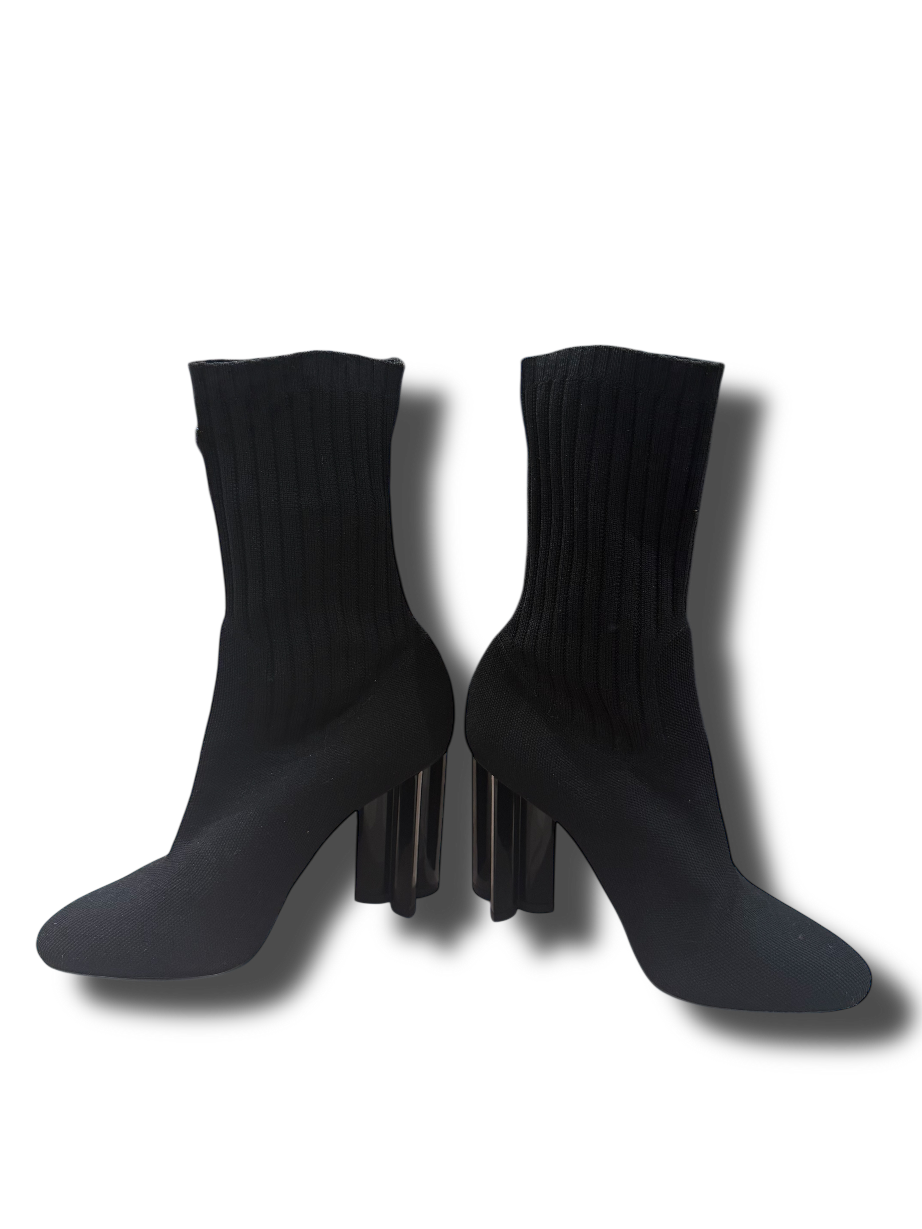 Louis Vuitton – Limitierte Socken-Stiefeletten T37
