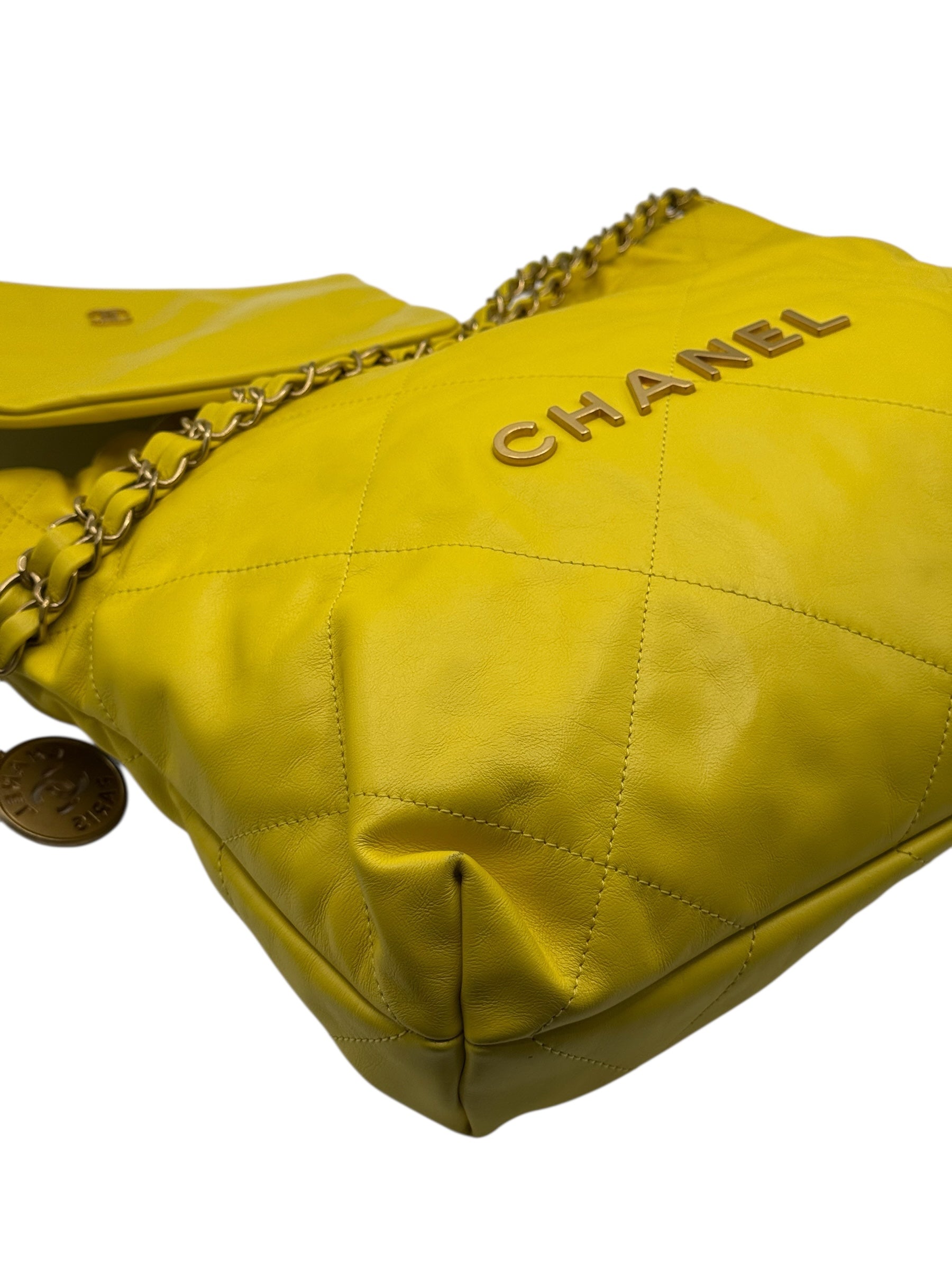 Chanel - Sac 22 jaune small