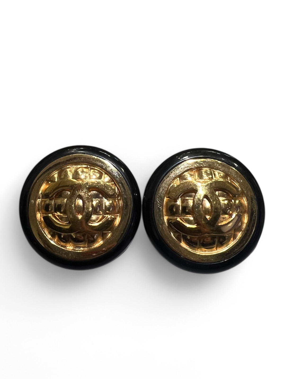 Chanel - CC clip-on earrings