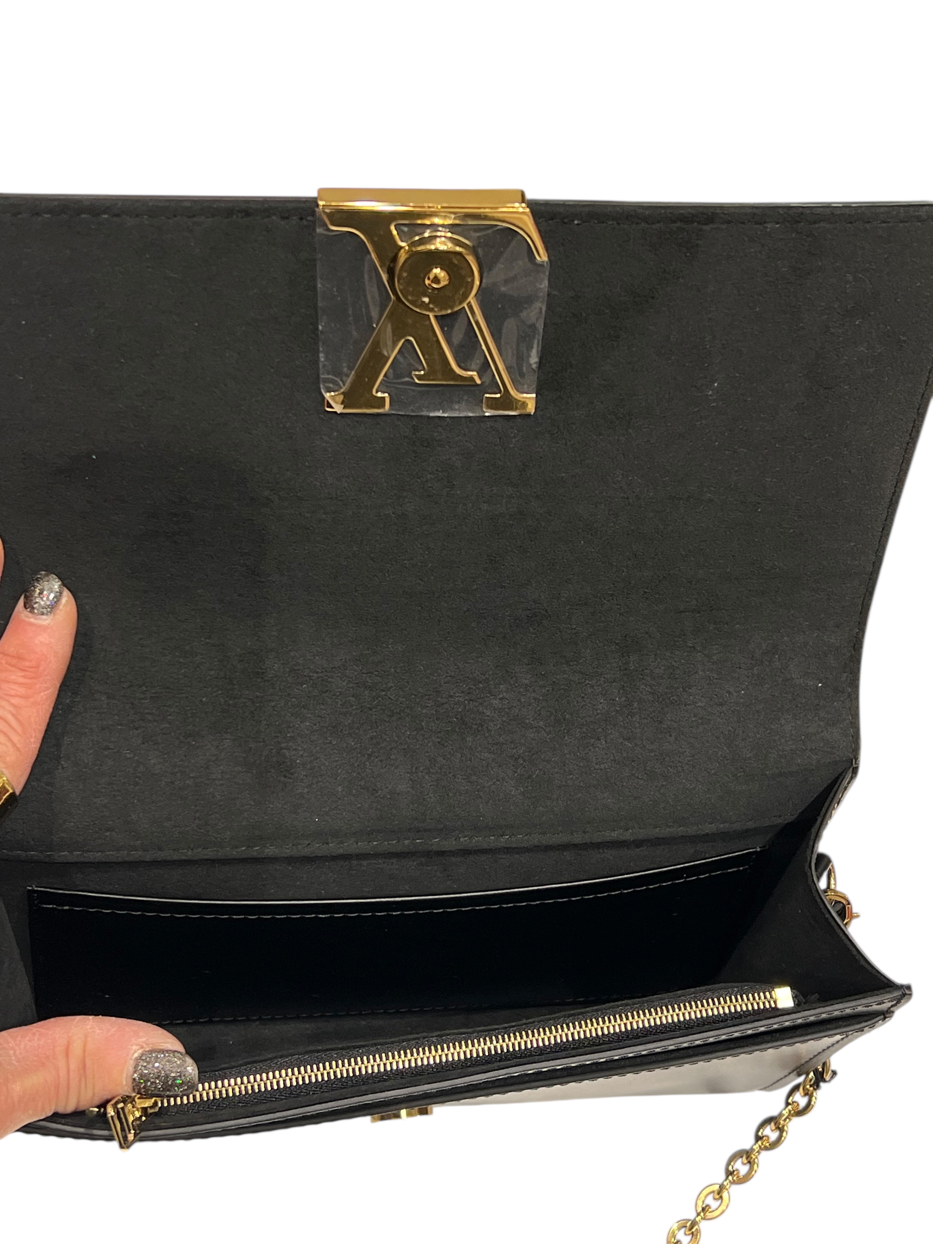 Louis Vuitton - Sac pochette Louise cuir noir