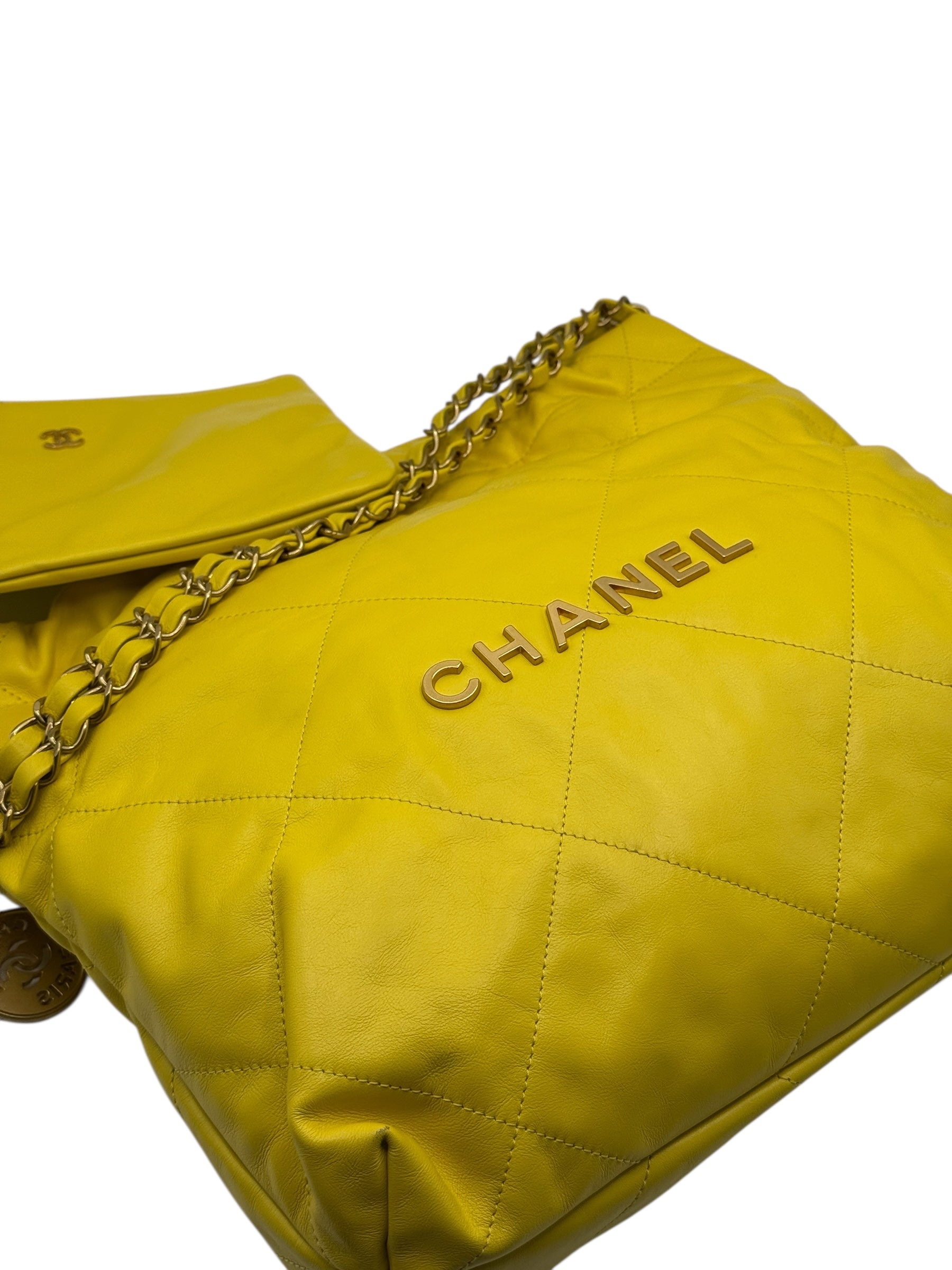 Chanel - Sac 22 jaune small