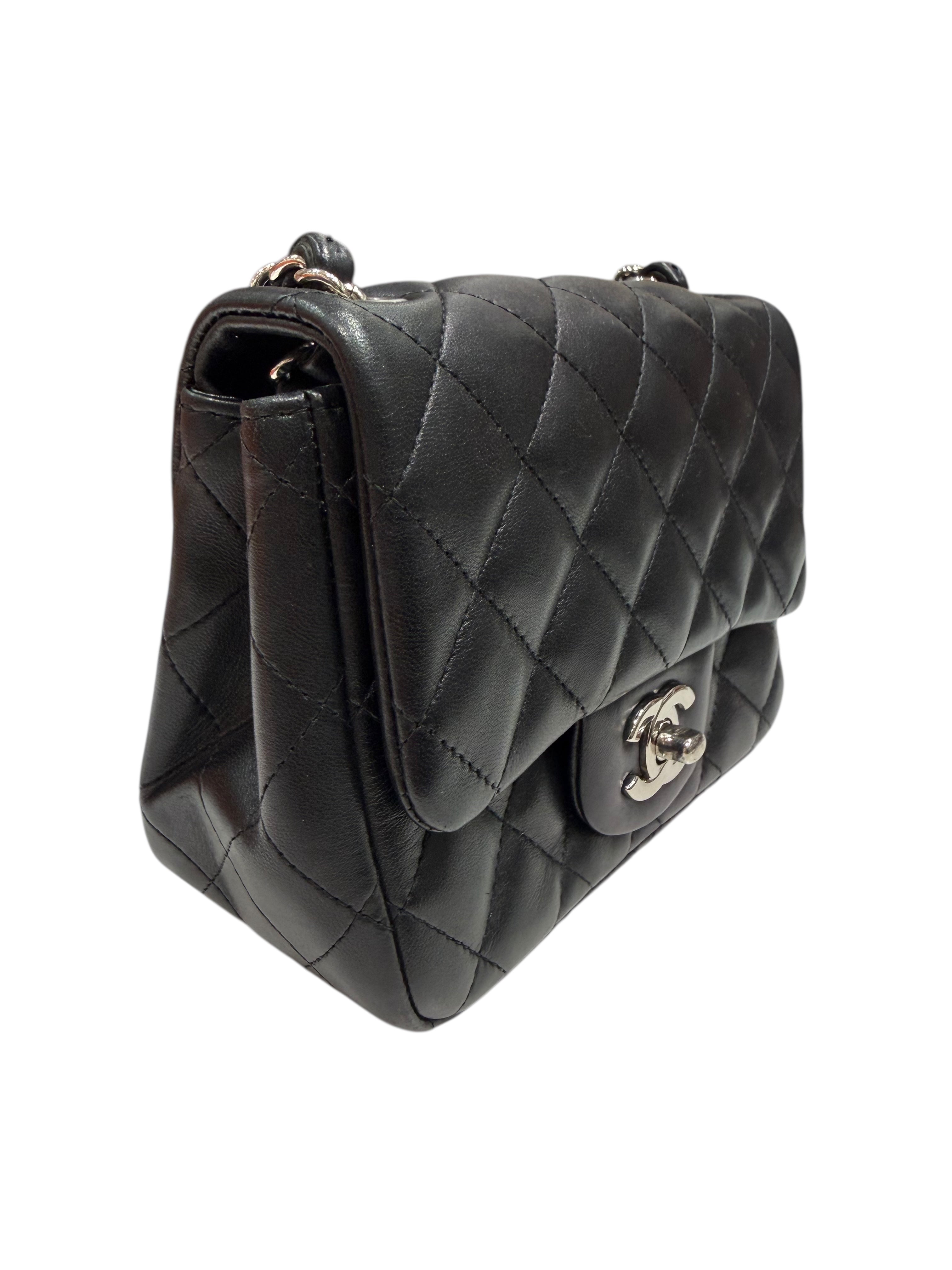 Chanel - Sac classique flap small