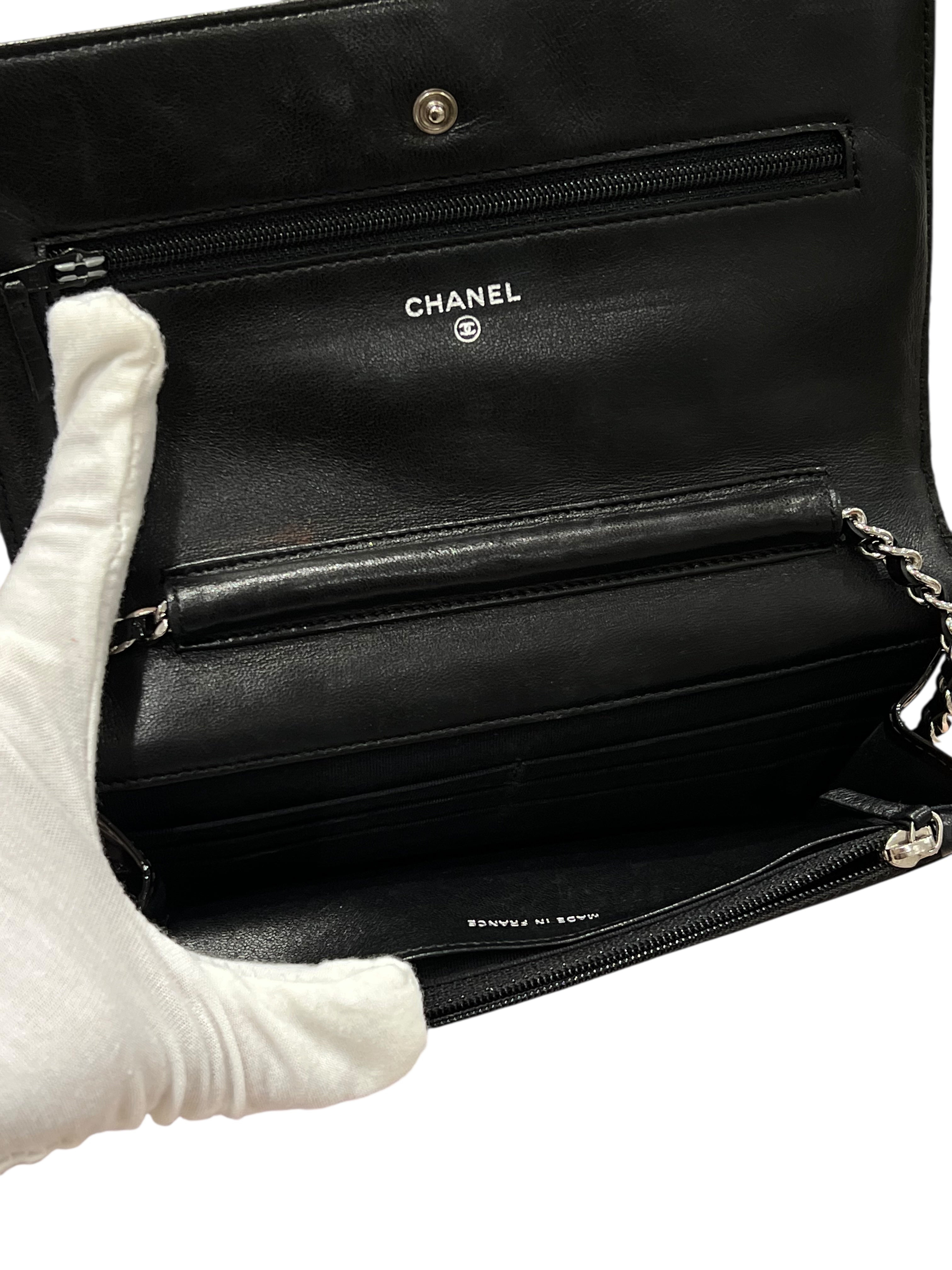Chanel - wallet on chain cuir verni noir