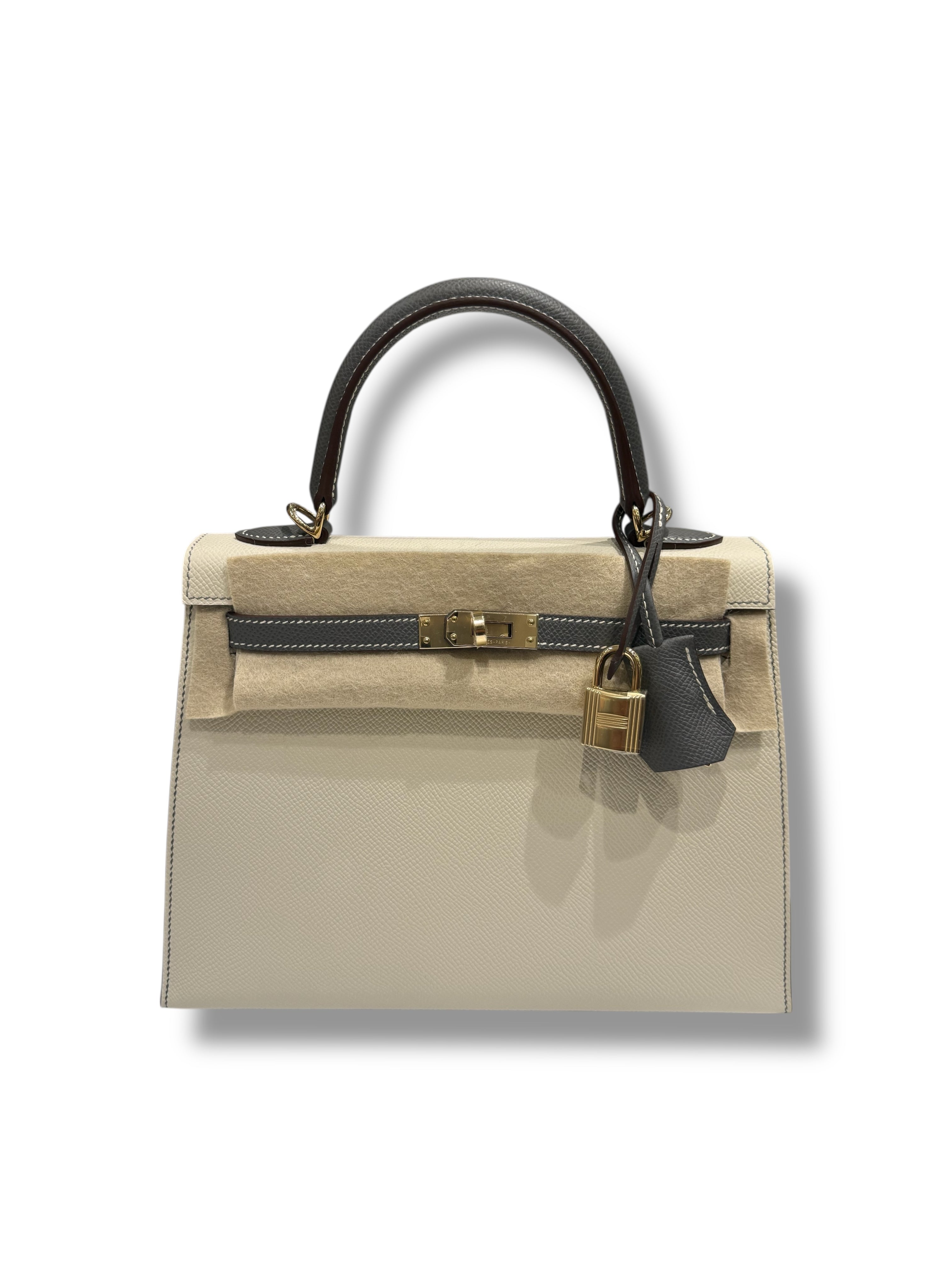 Hermès - Sac Kelly 25 Craie / Gris Meyer commande spécial