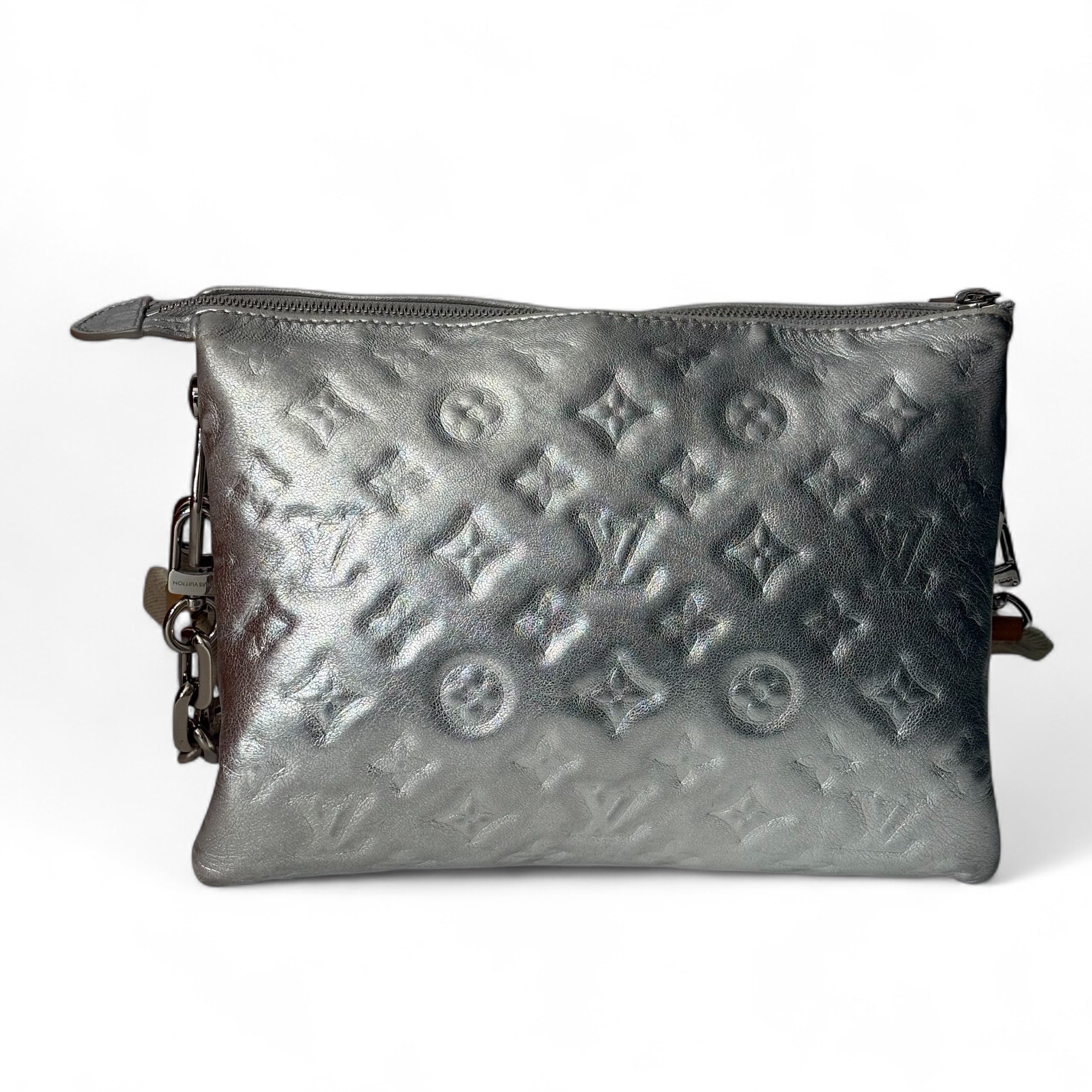 Louis Vuitton - Sac Coussin argent en cuir