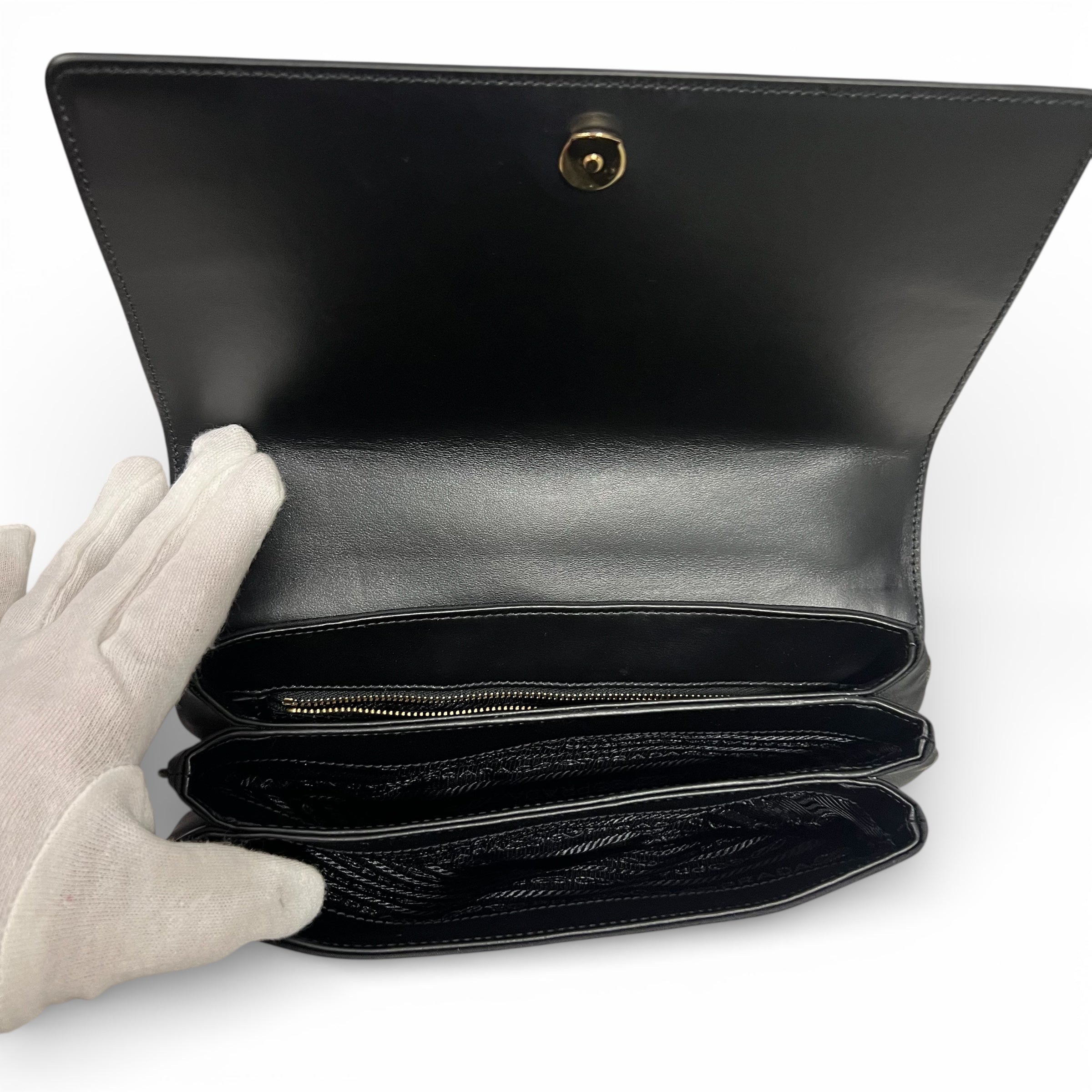 Prada - Sac bandoulière en cuir et nylon