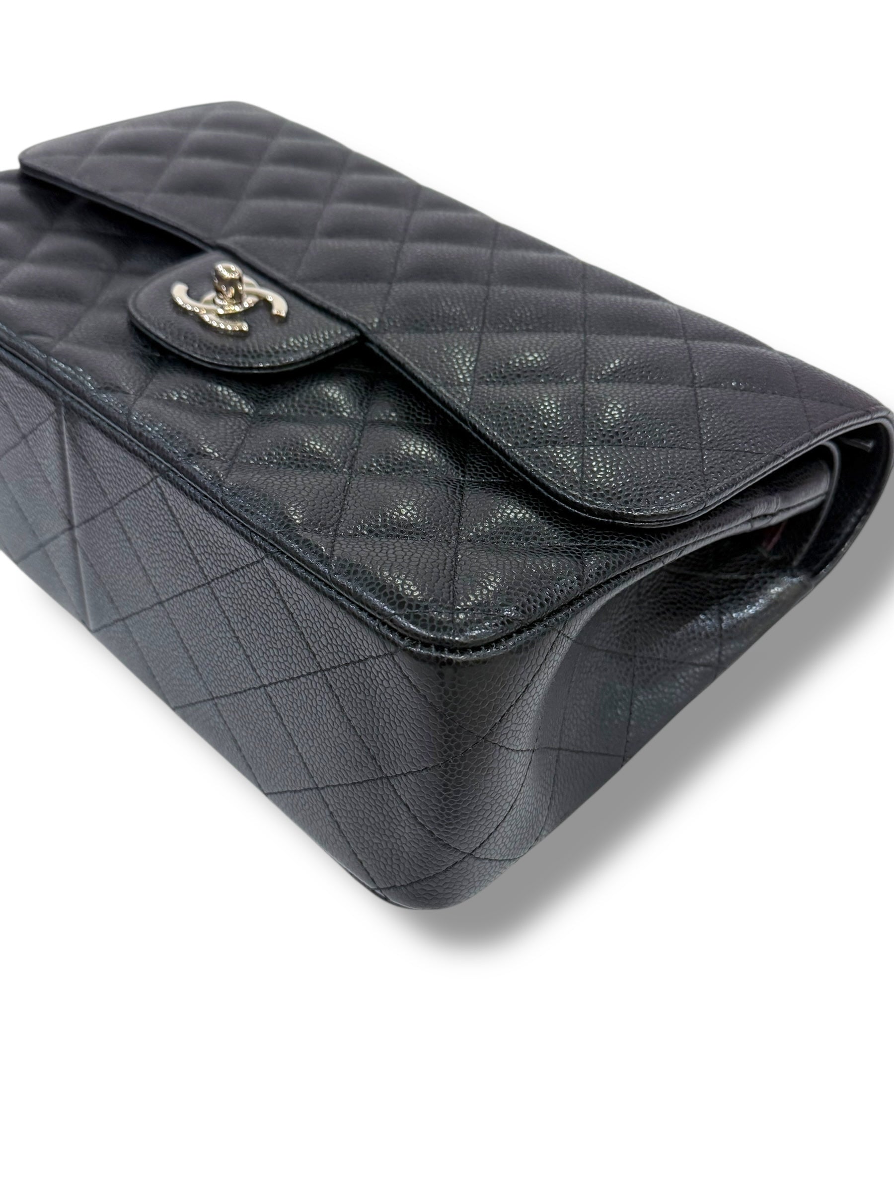 Chanel - Sac Timeless Jumbo cuir caviar