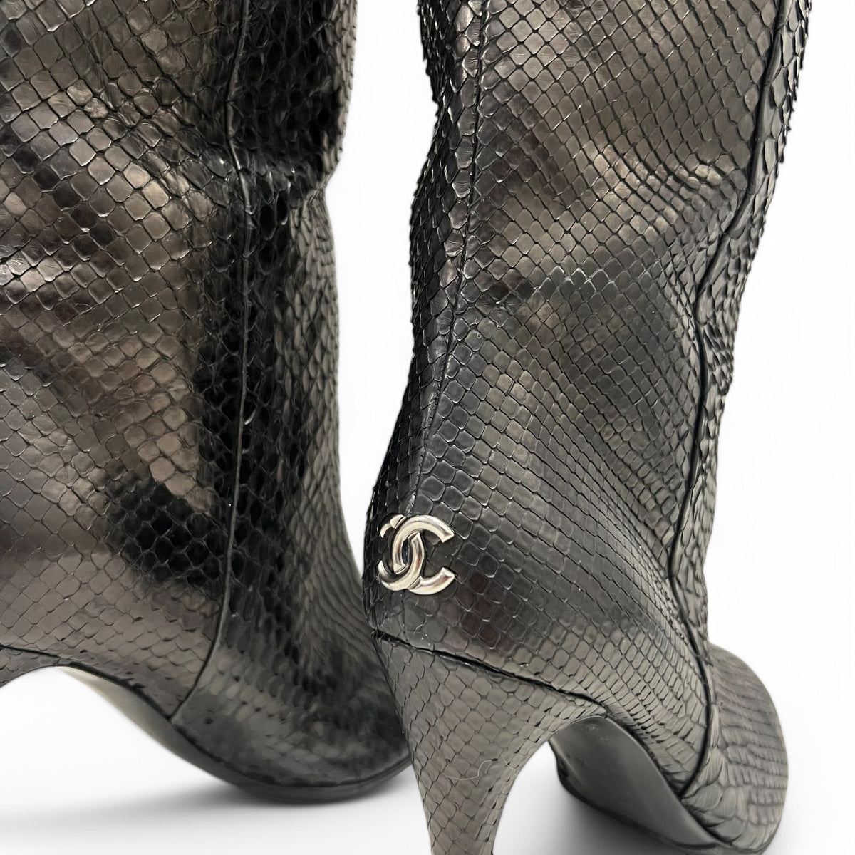 Chanel - Python boots