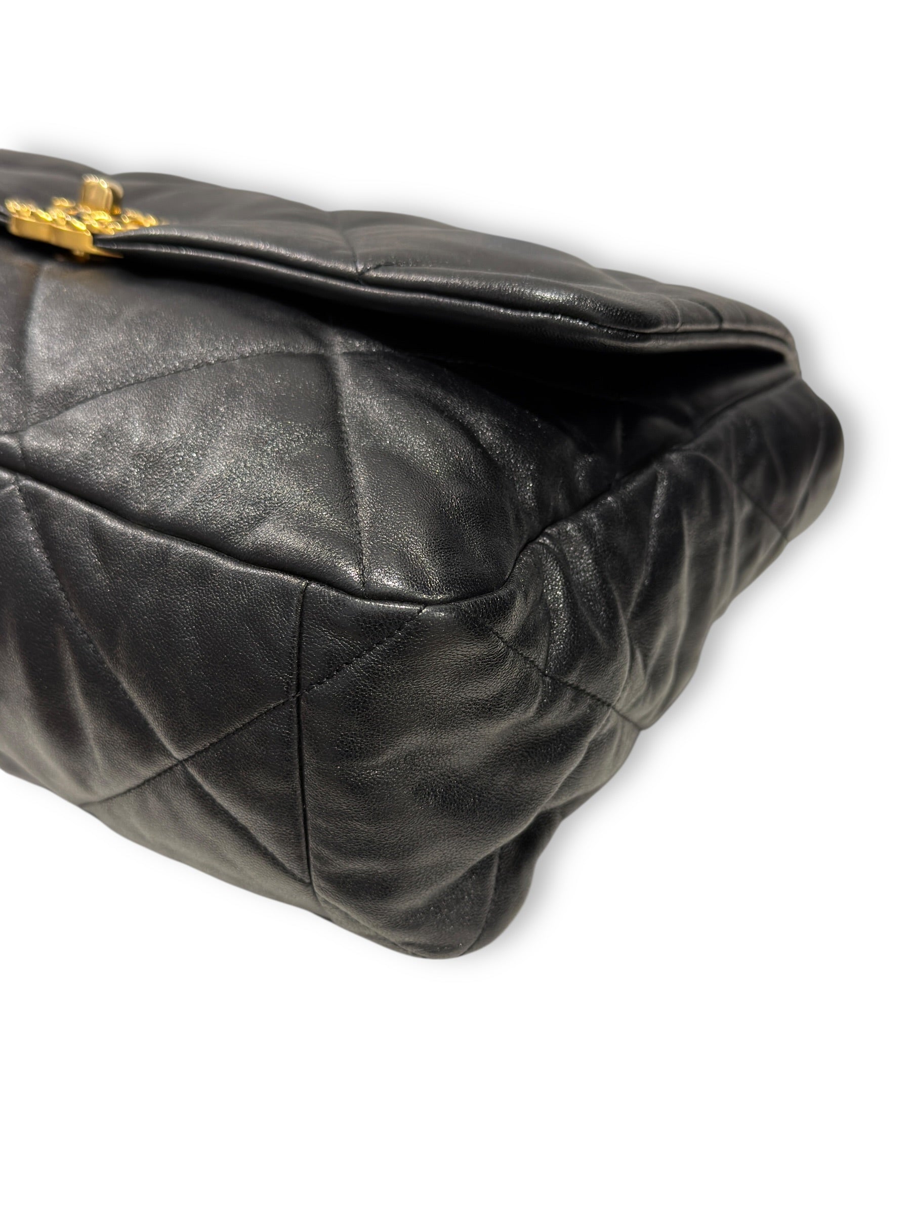 Sac Chanel Maxi 19 | Les Folies d’Eugénie