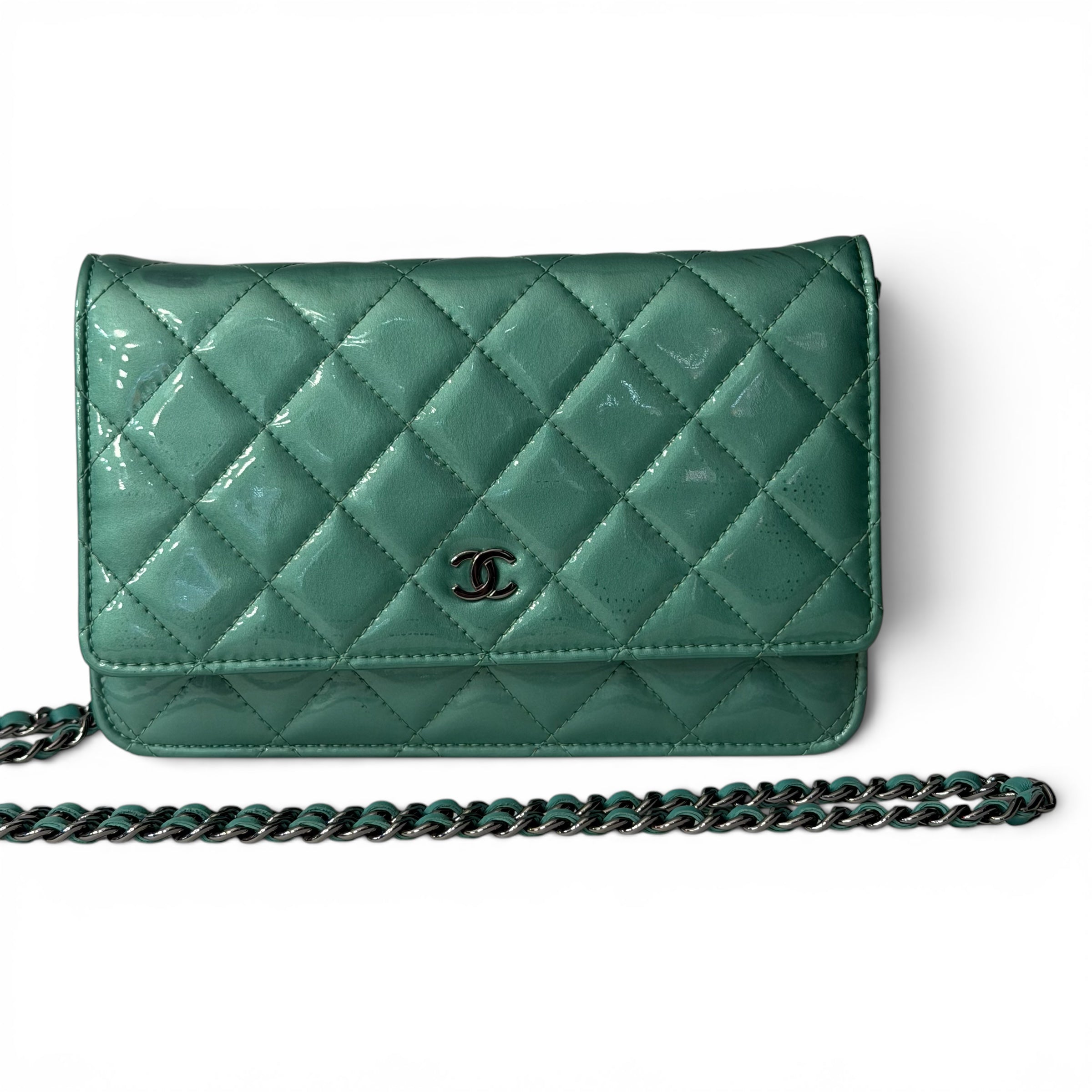 Chanel – Wallet on Chain aus mintgrünem Lackleder