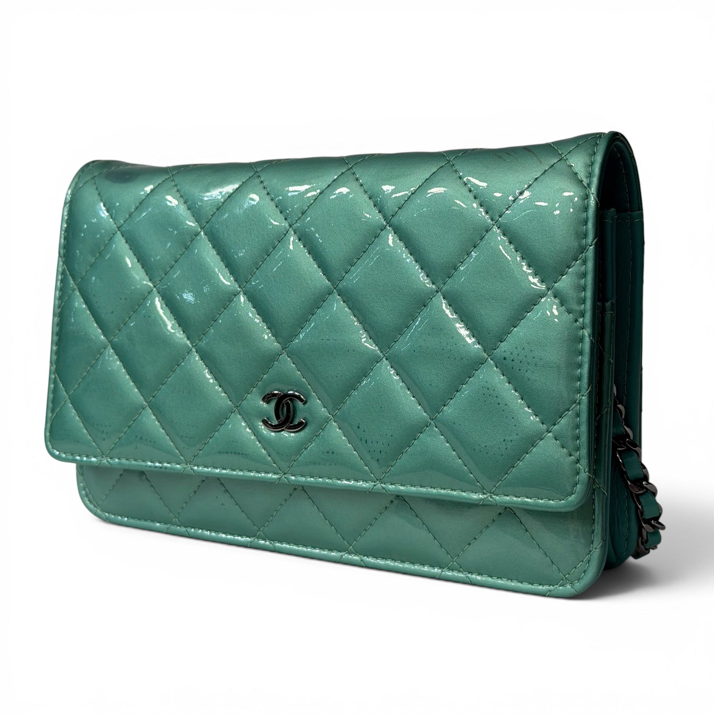 Chanel – Wallet on Chain aus mintgrünem Lackleder
