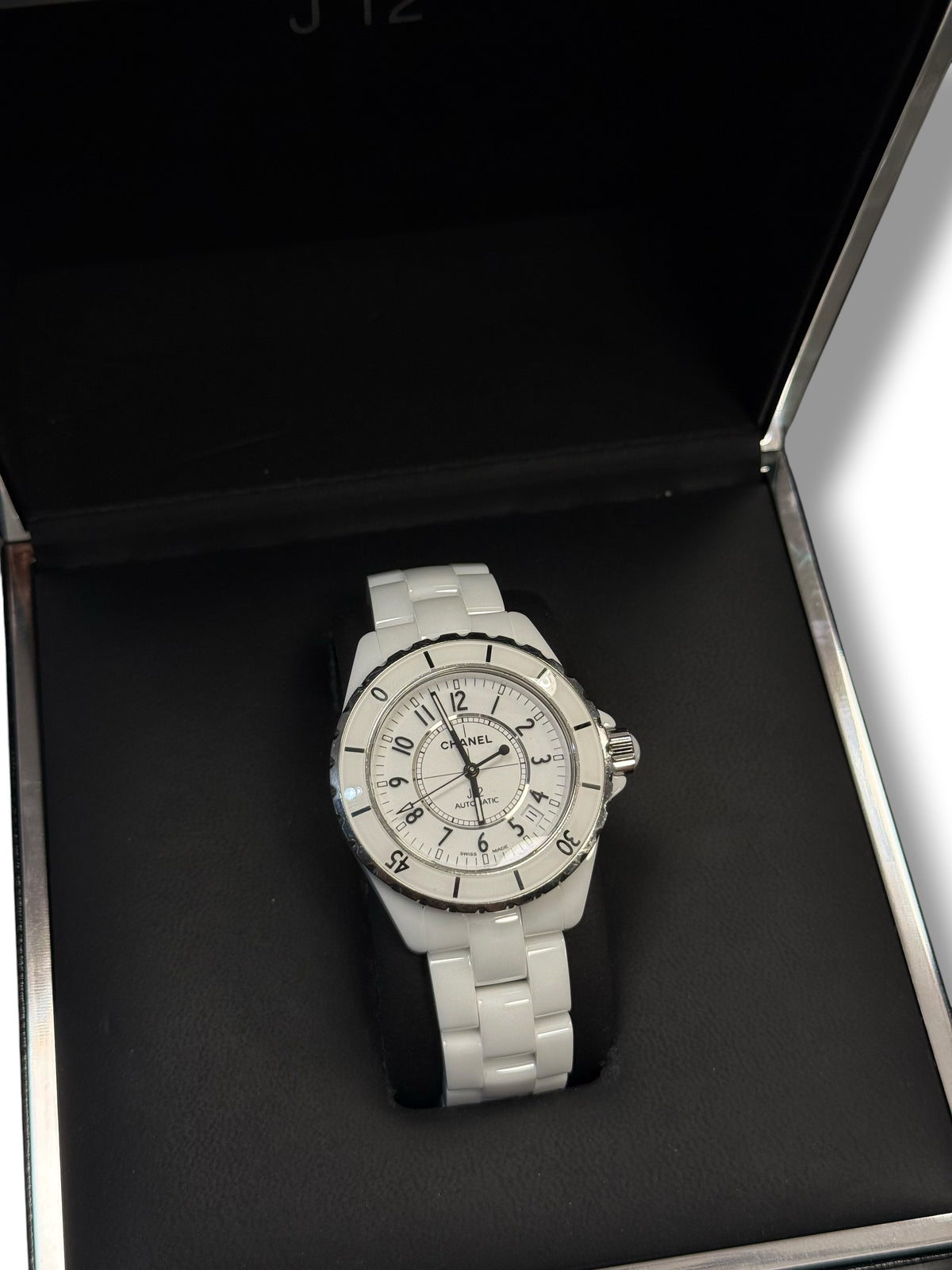 Chanel – J12 Date, 38 mm, Automatik, weißer Keramik