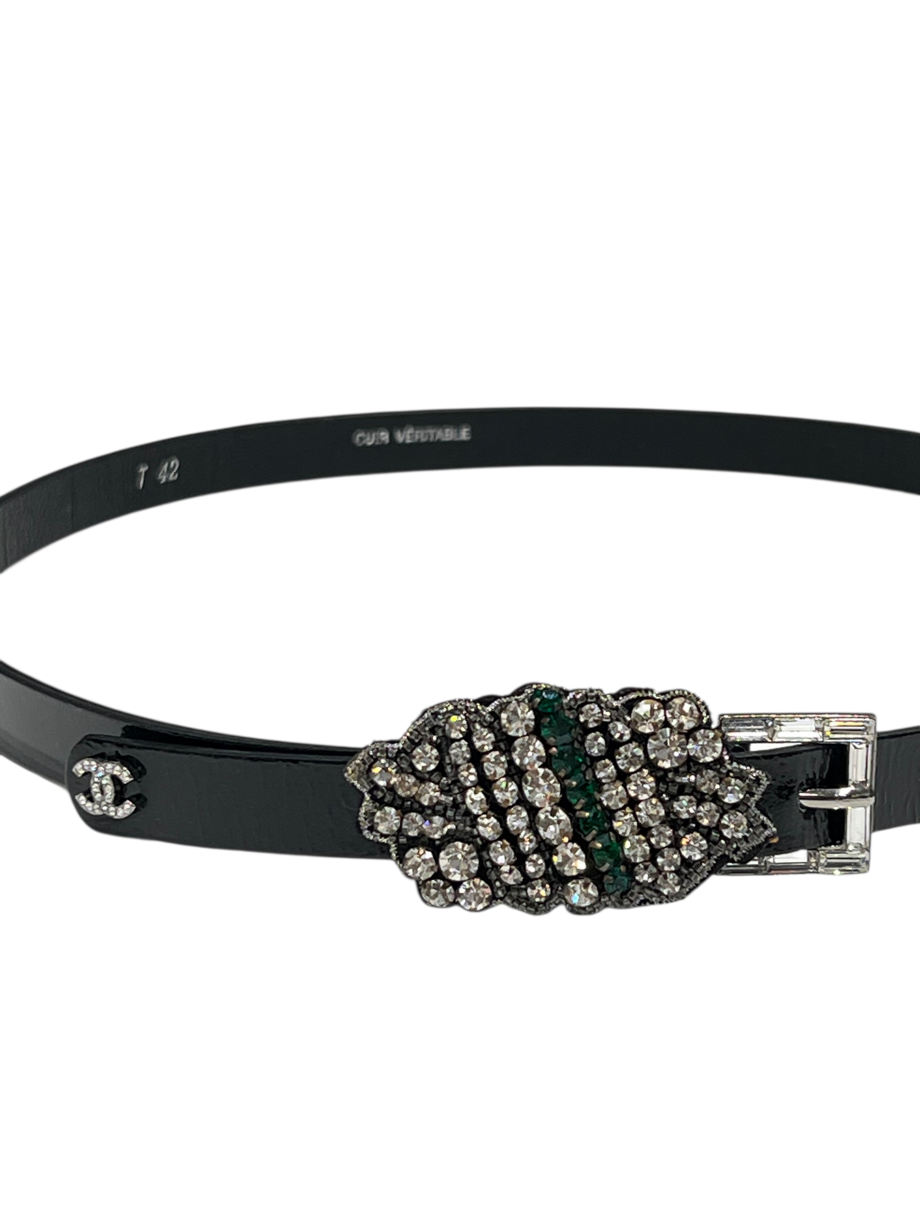 Chanel - ceinture cuir vernis noir bouclé strass