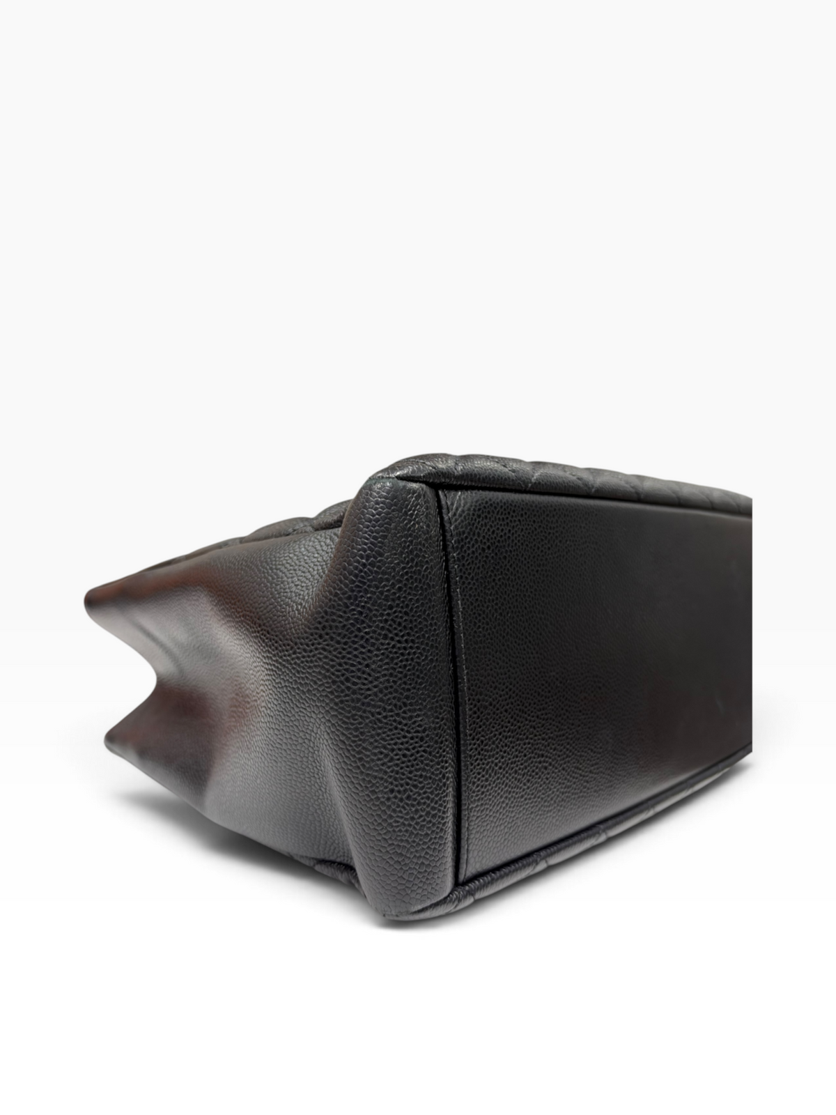 Chanel - Sac Cabas grand shopping en cuir caviar noir