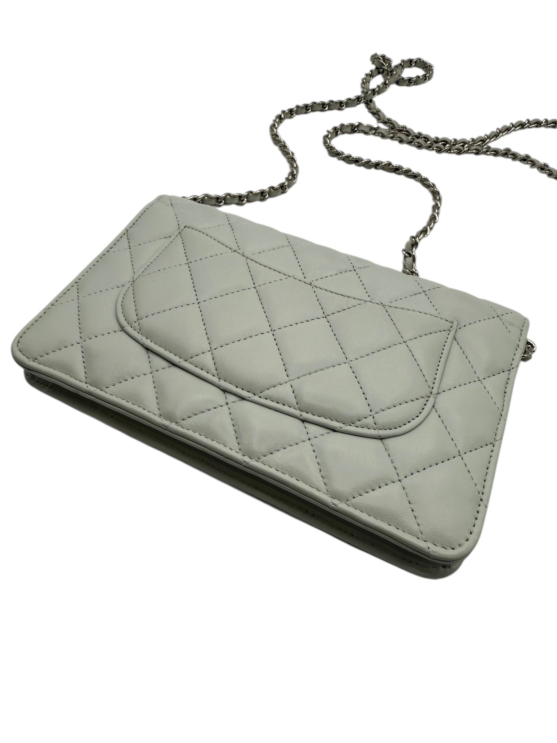 Chanel - Sac Wallet On Chain gris perle