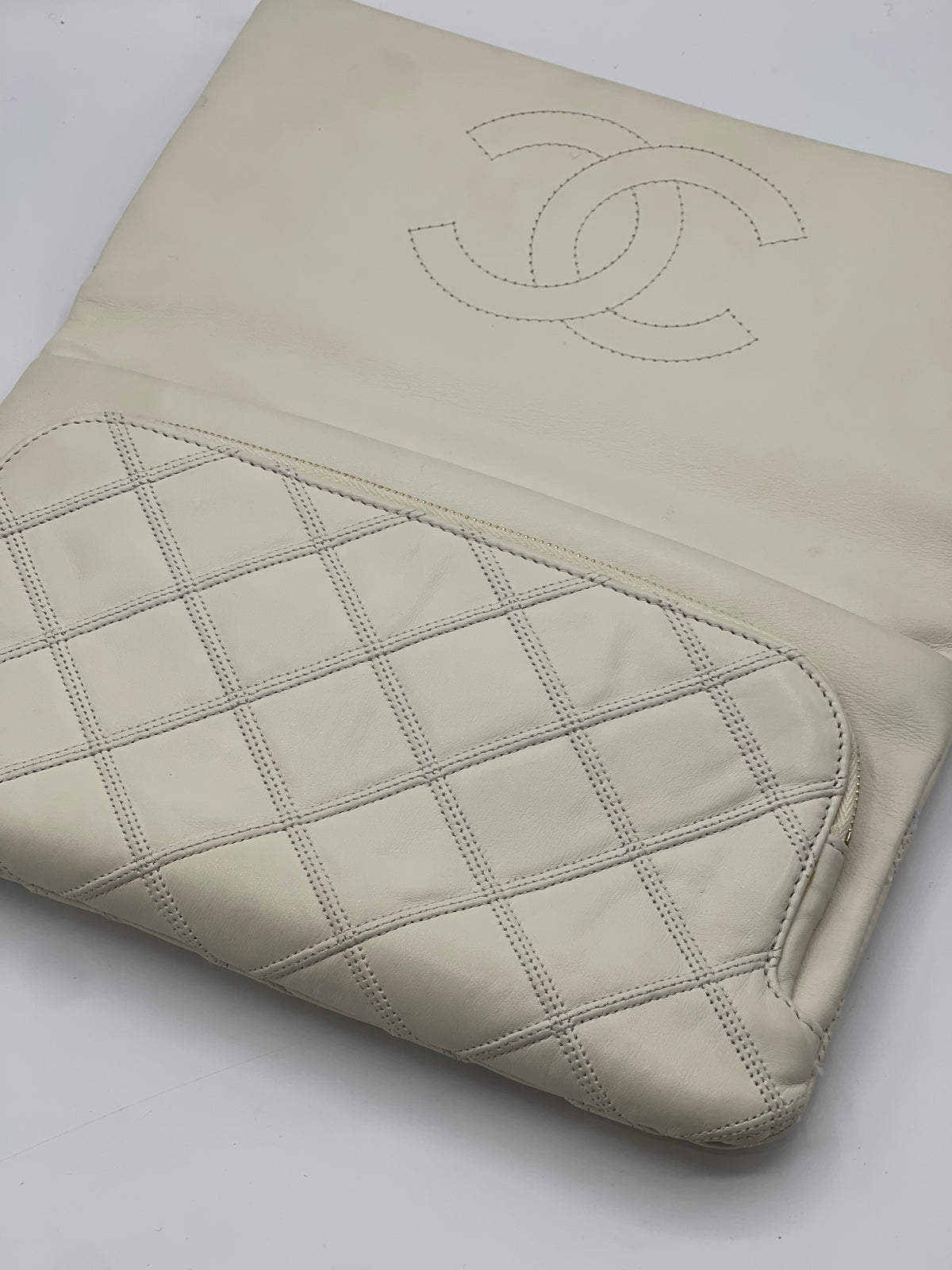 Chanel - Pochette Matelassé con patta