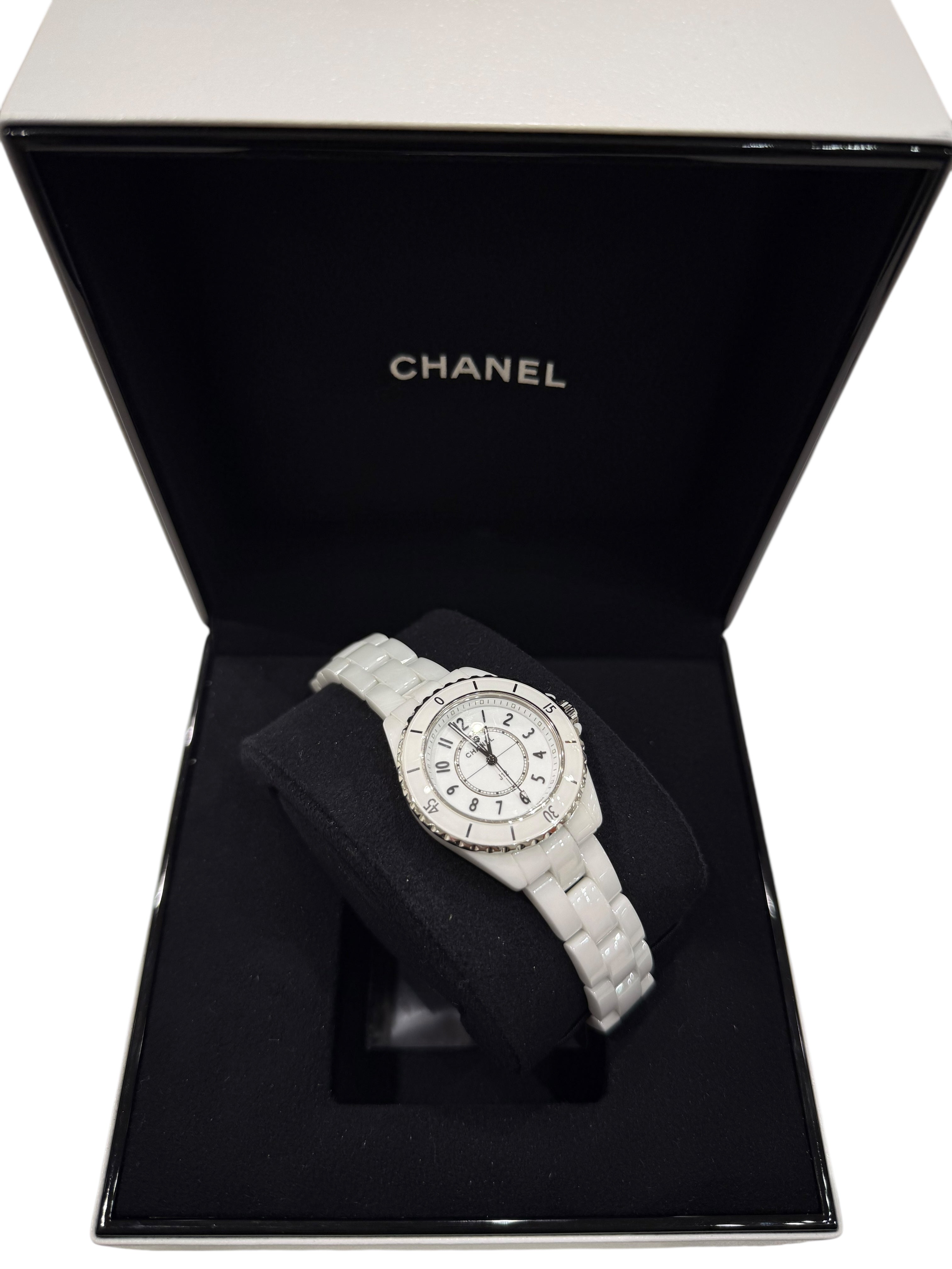 Chanel - Montre J12 céramique blanche 33MM
