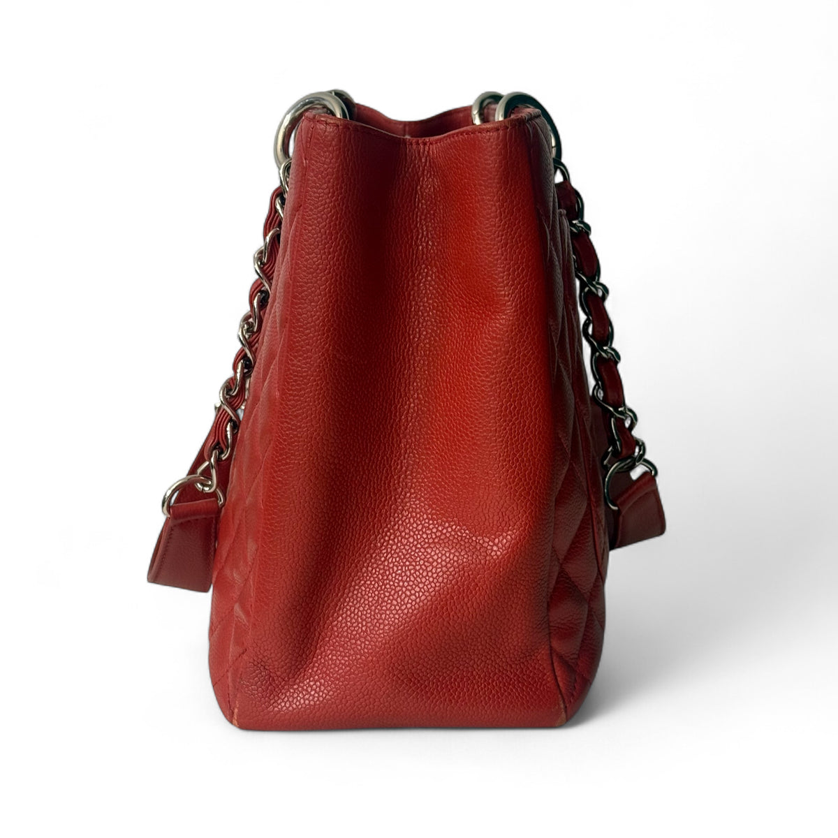 Chanel - Handtasche aus Kaviarleder in Rot