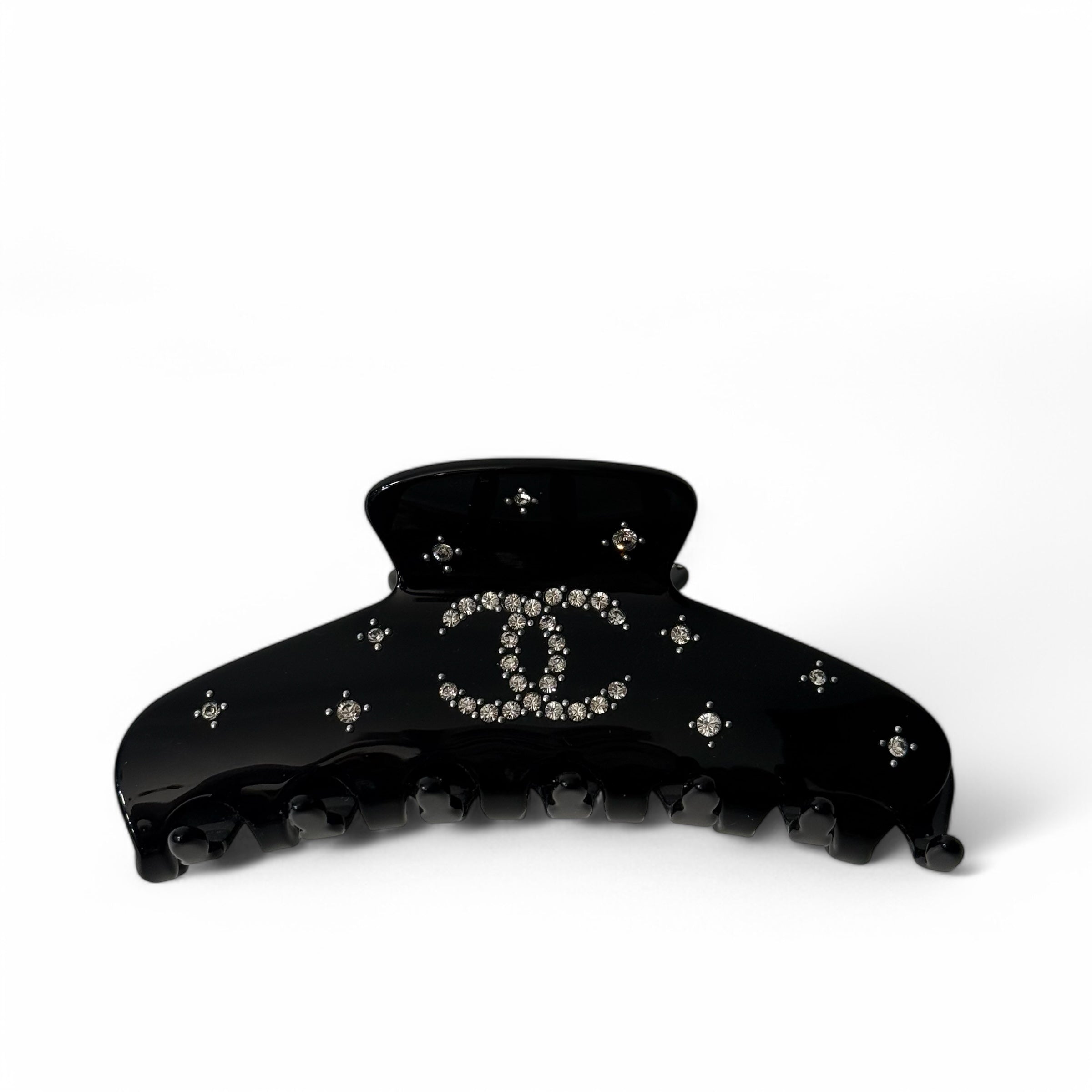 Chanel - Pince à cheveux logo