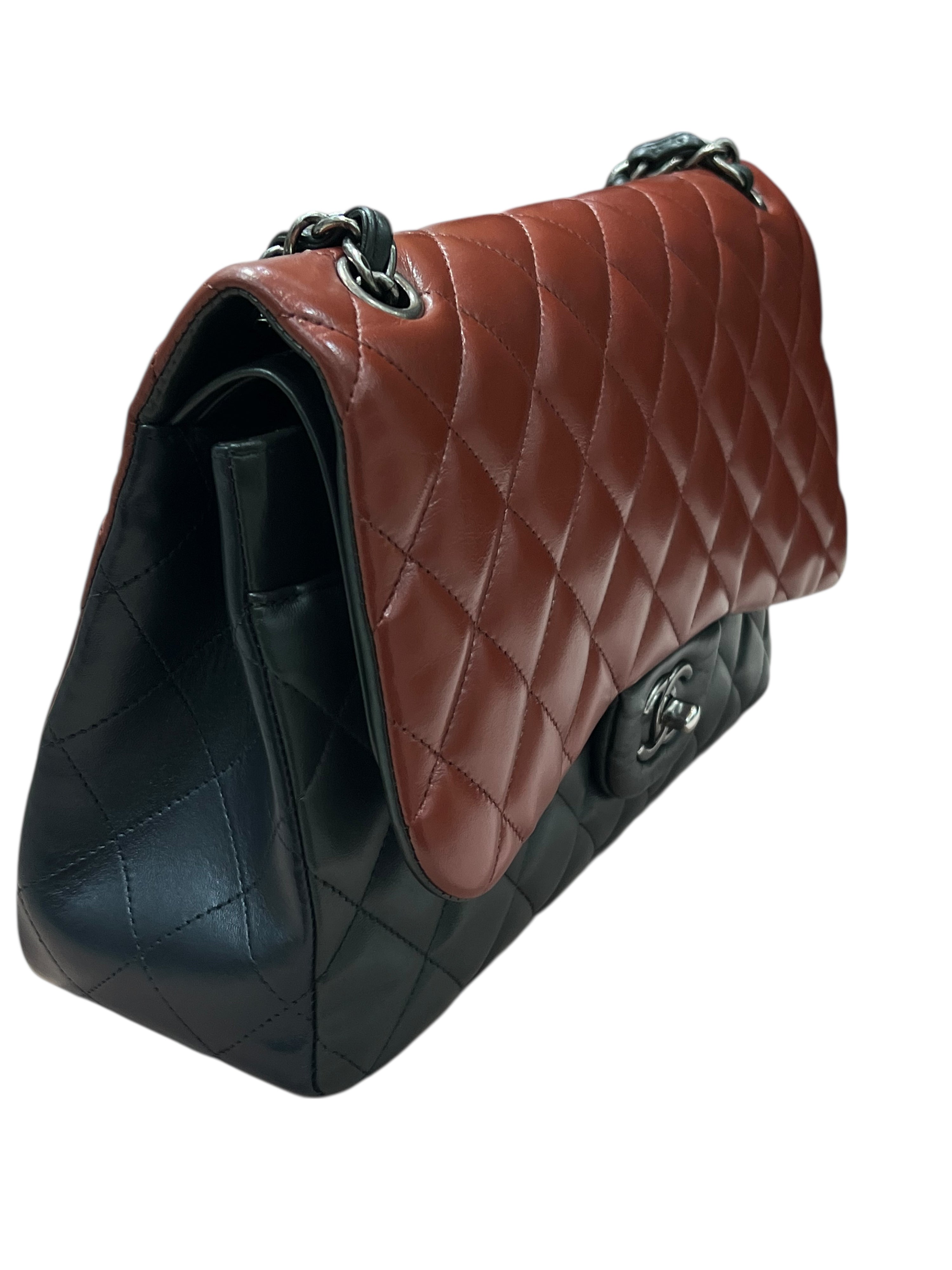 Chanel - sac classique jumbo tricolore marine, kaki, bordeaux