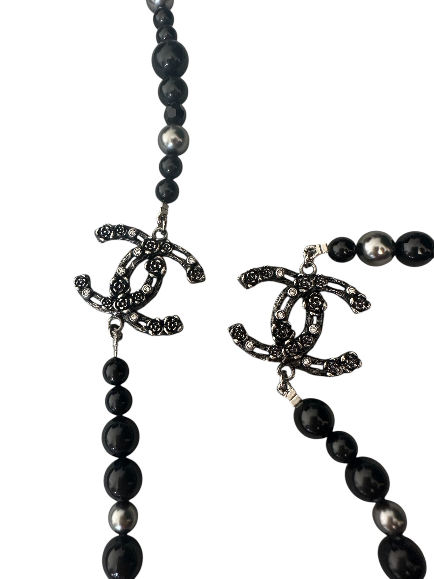 Chanel - Long necklace