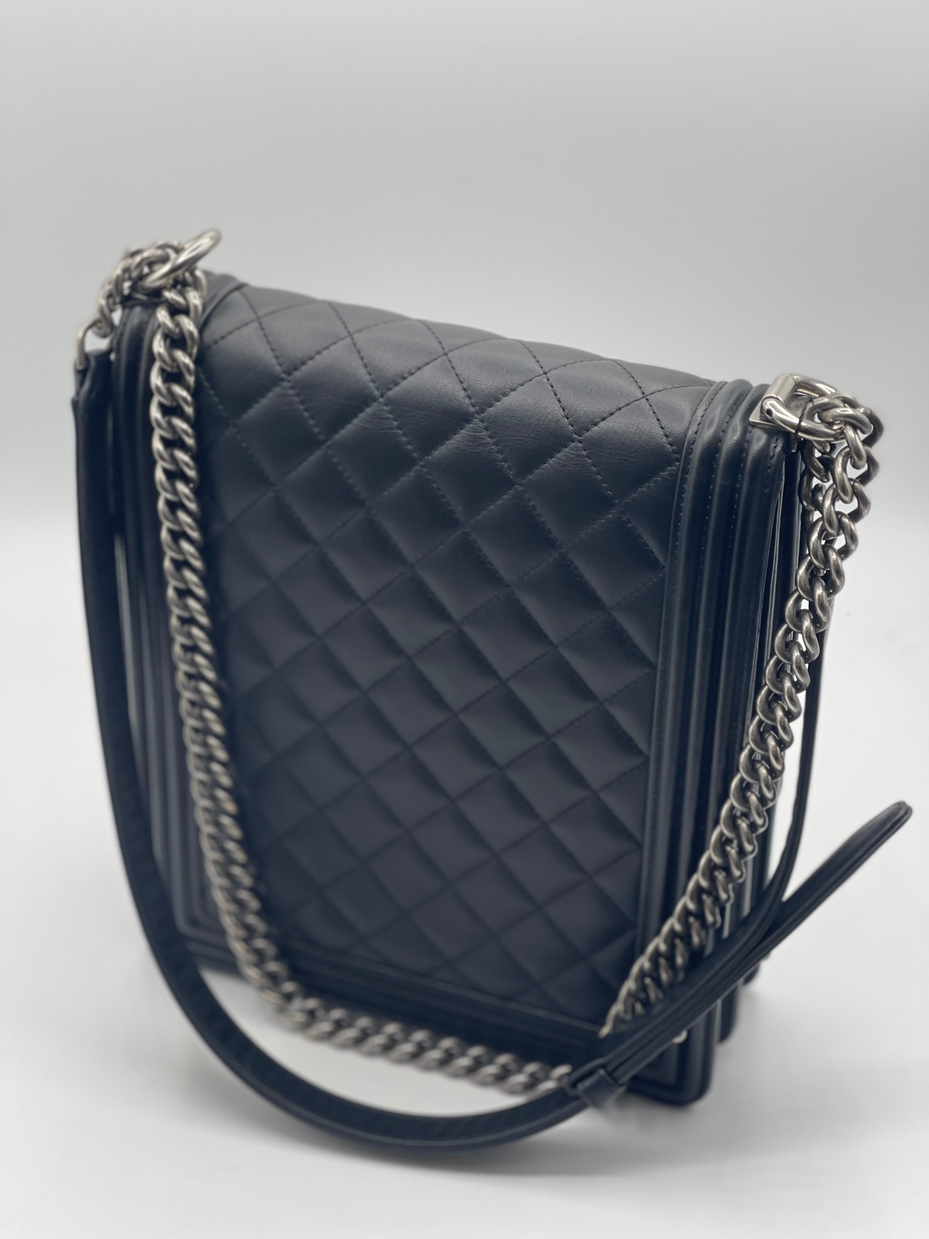 Chanel - Sac Boy allongé