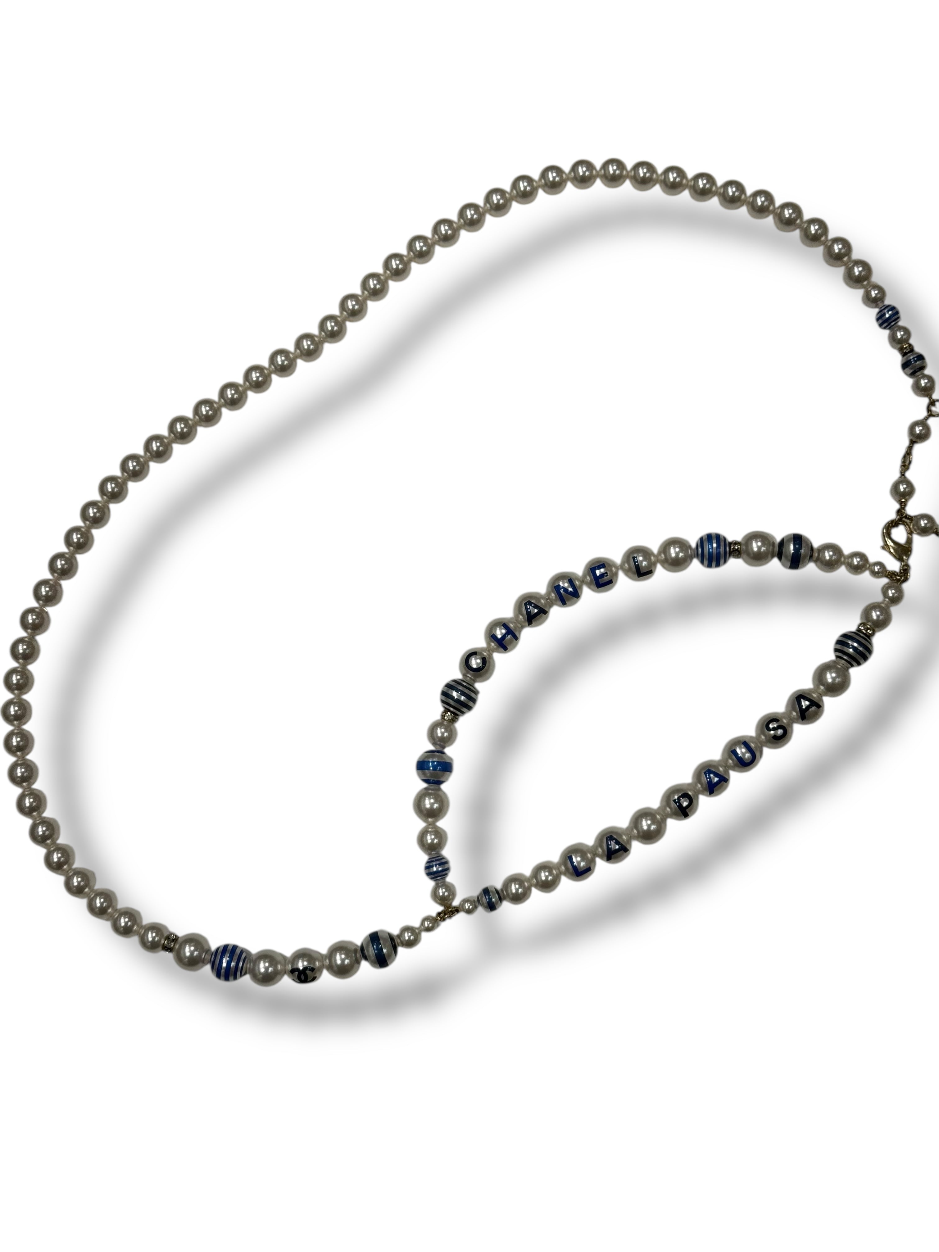 Chanel - Ceinture perles La Pausa blanches et bleues