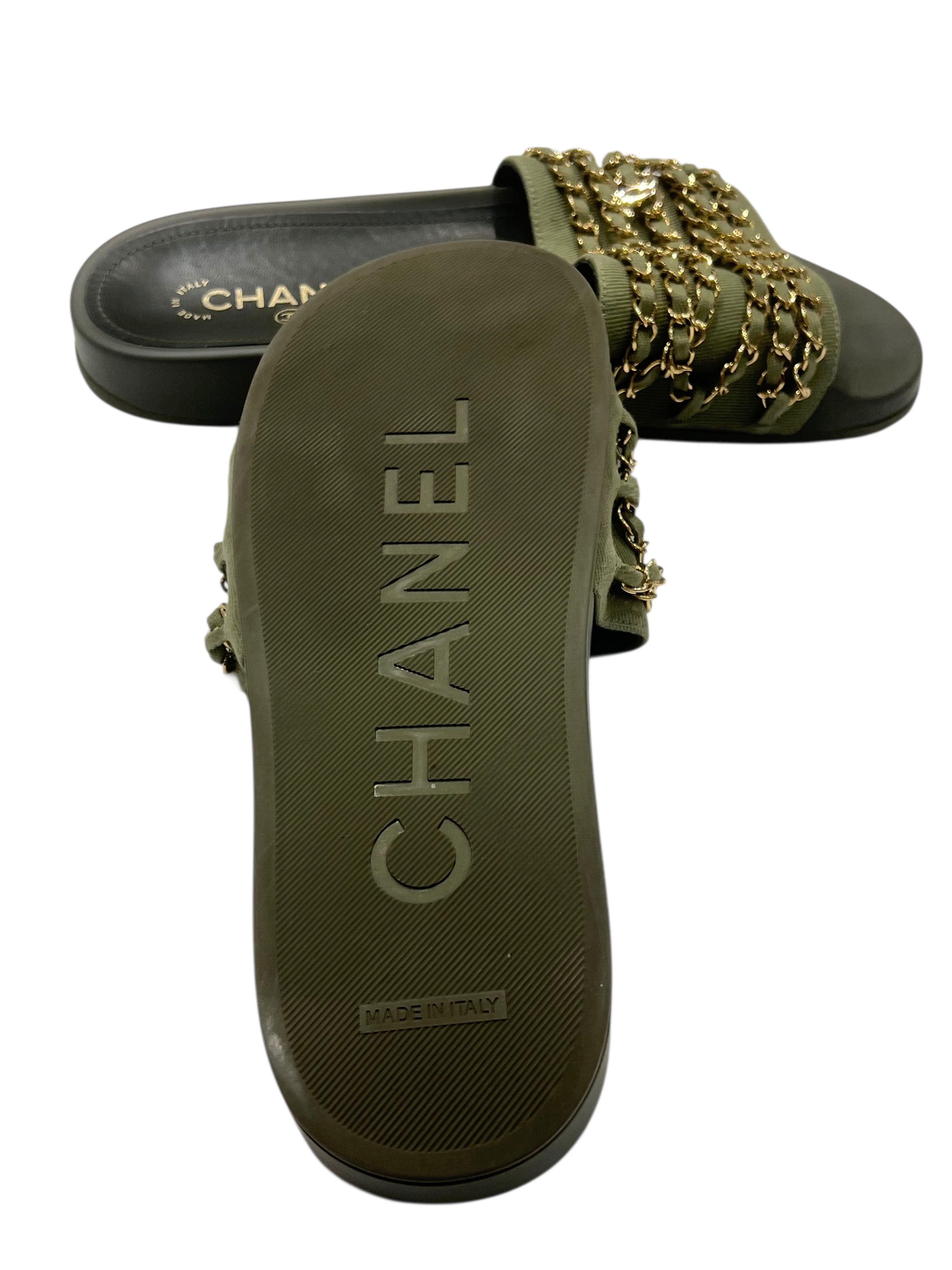 Chanel - Mule in tela e catene dorate T40