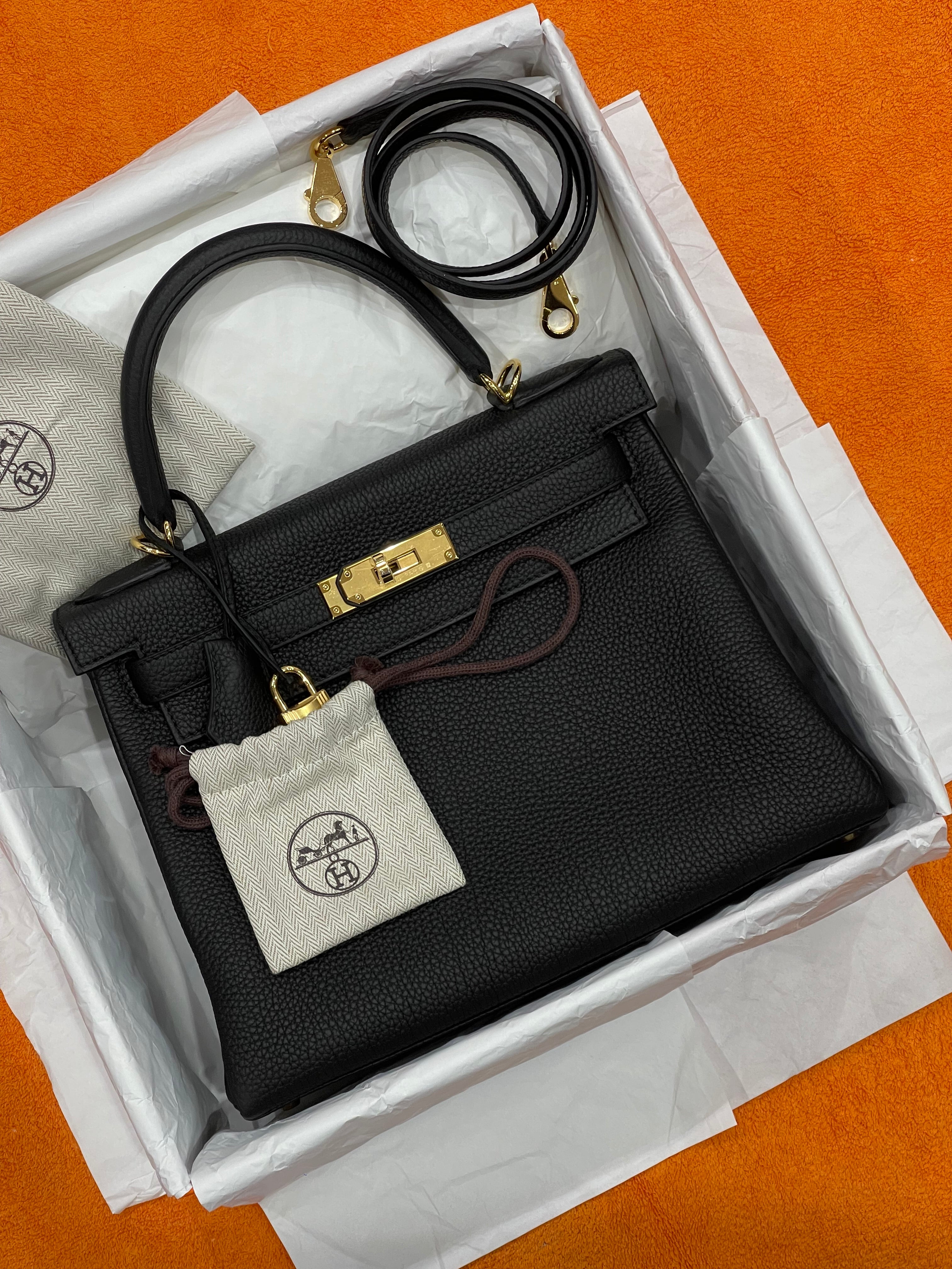Hermès - Sac Kelly 28 Togo retourné nero