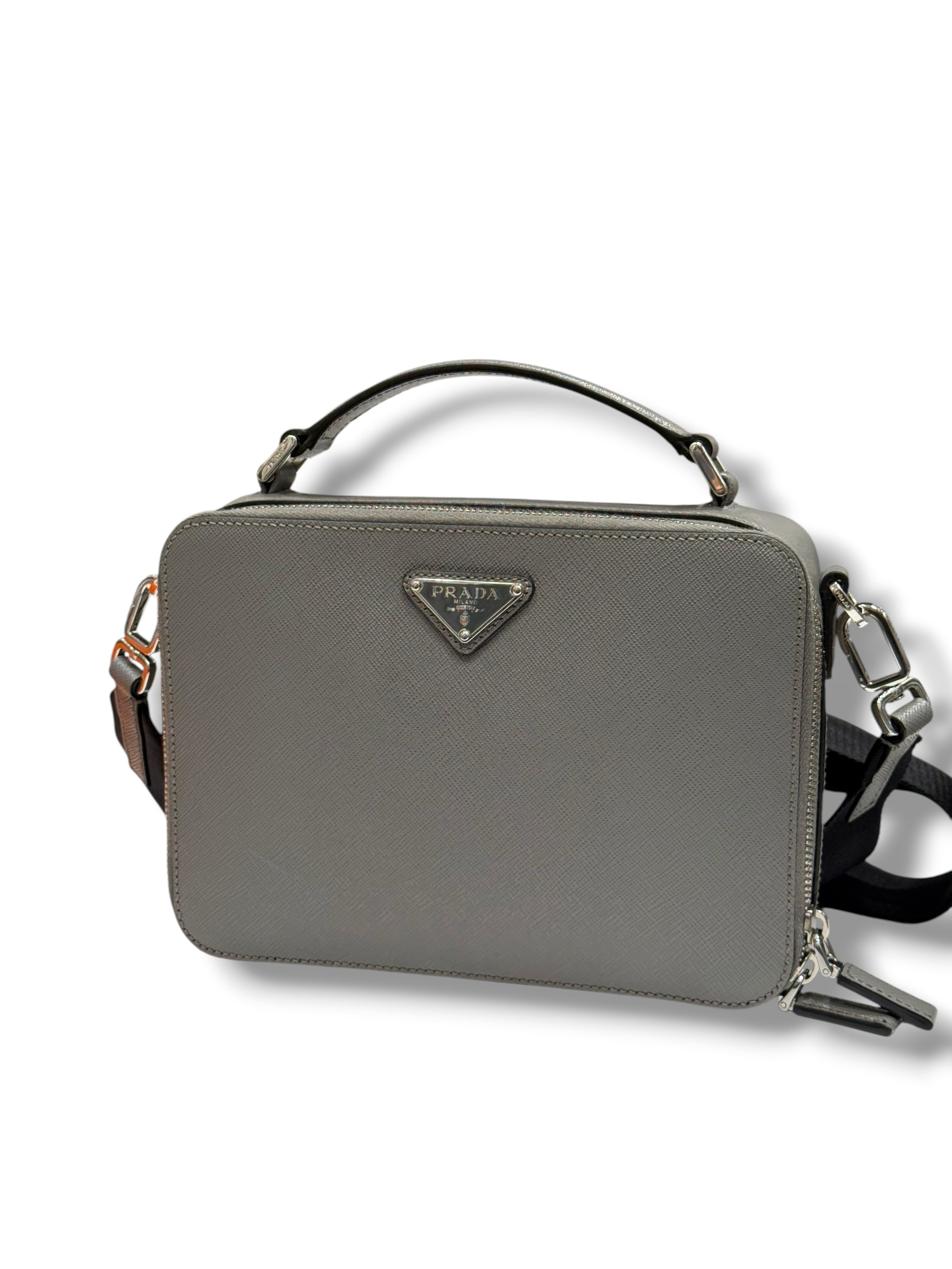 Prada – Brique-Tasche in Marmor-Grau