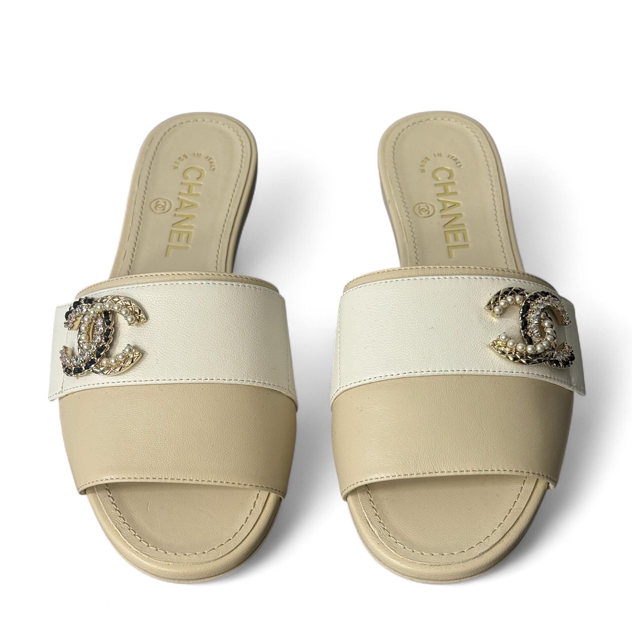 Chanel - Mules en cuir bicolore T.37