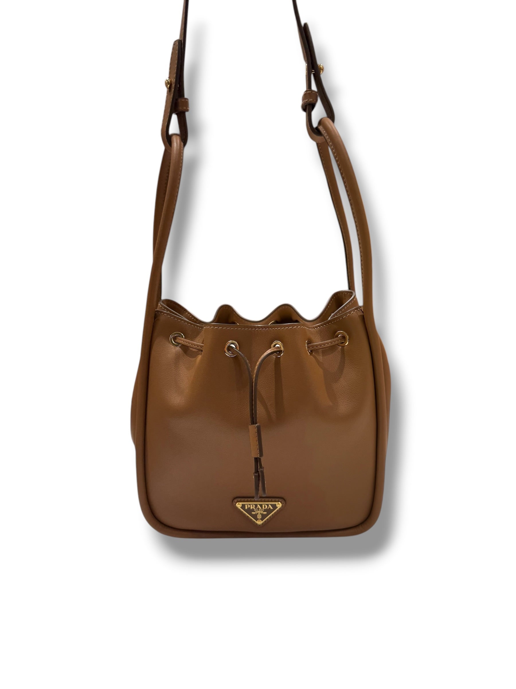 Prada - Sac seau Darling Camel