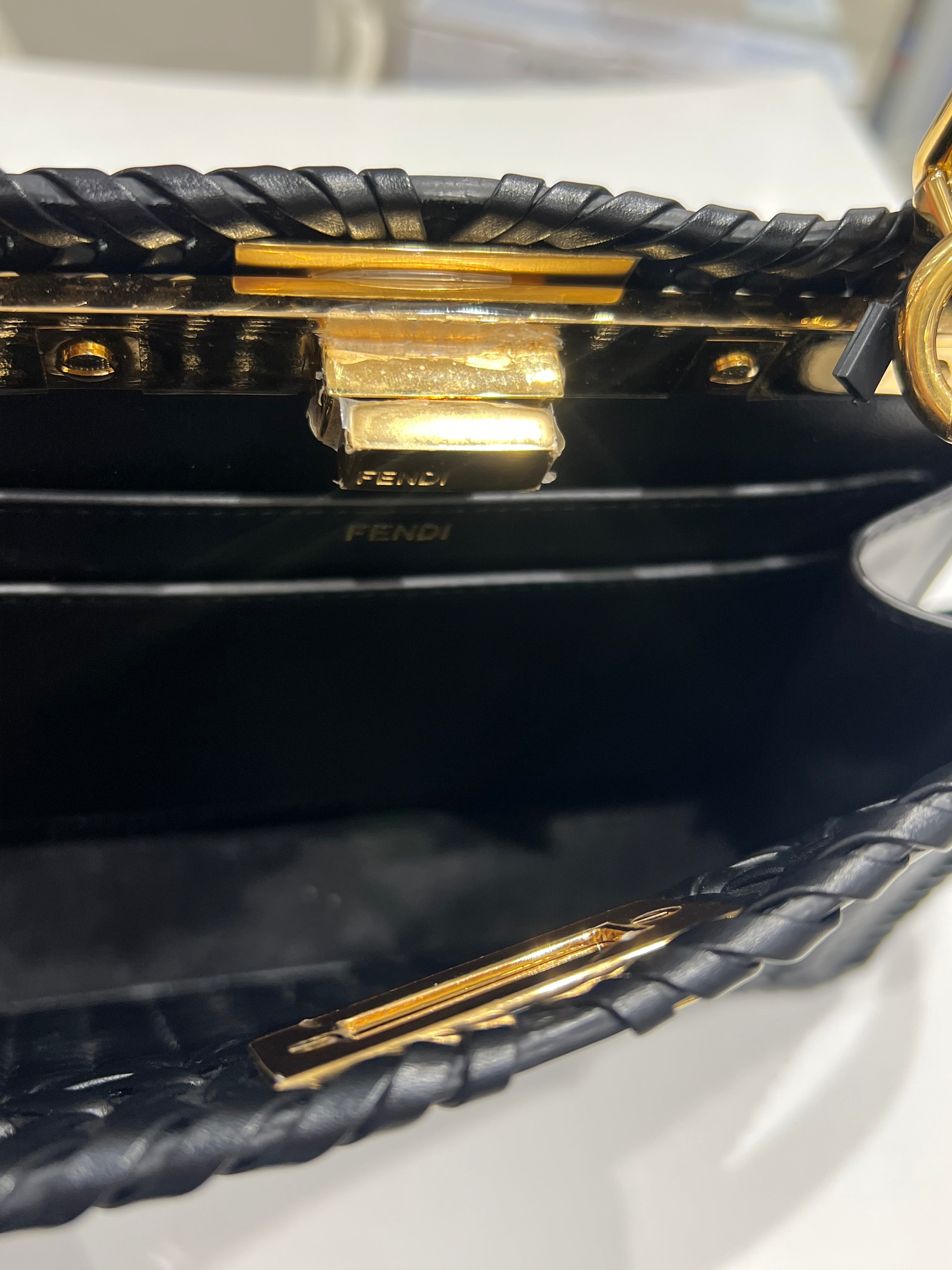 FENDI - sac Peekaboo cuir noir accastillage doré