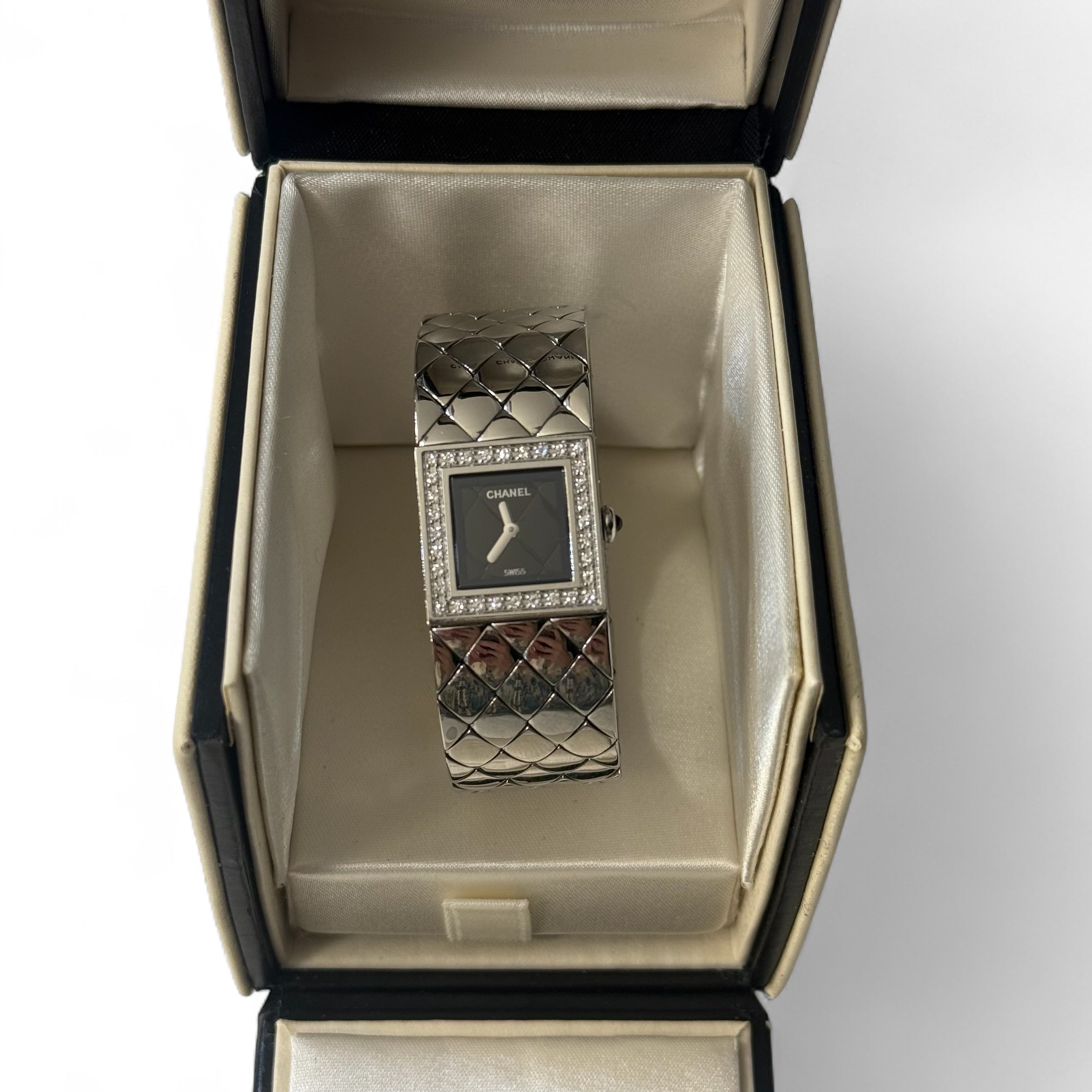 Chanel - Montre Matelassée