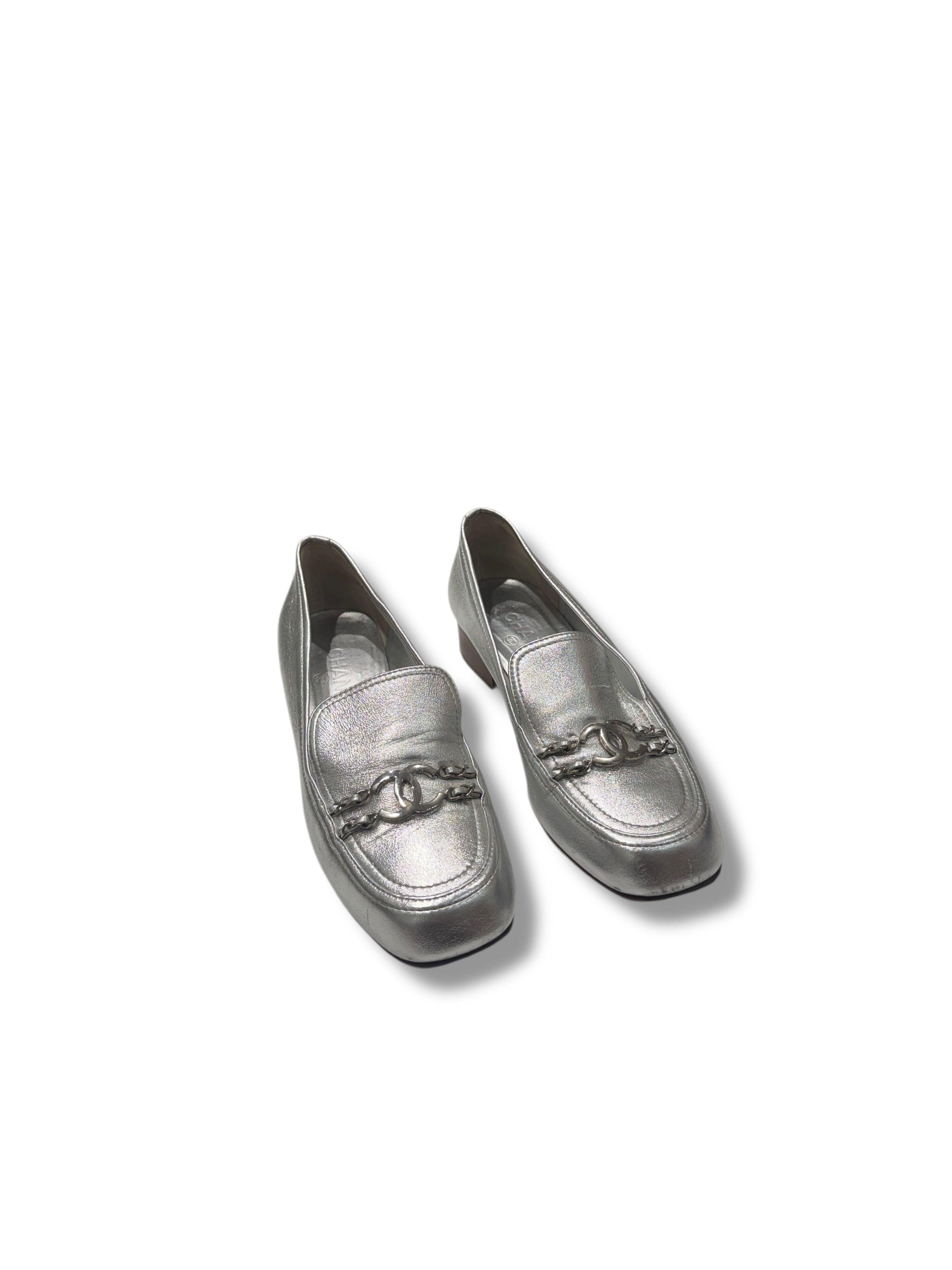 Chanel - Mocassins cuir argenté CC T41