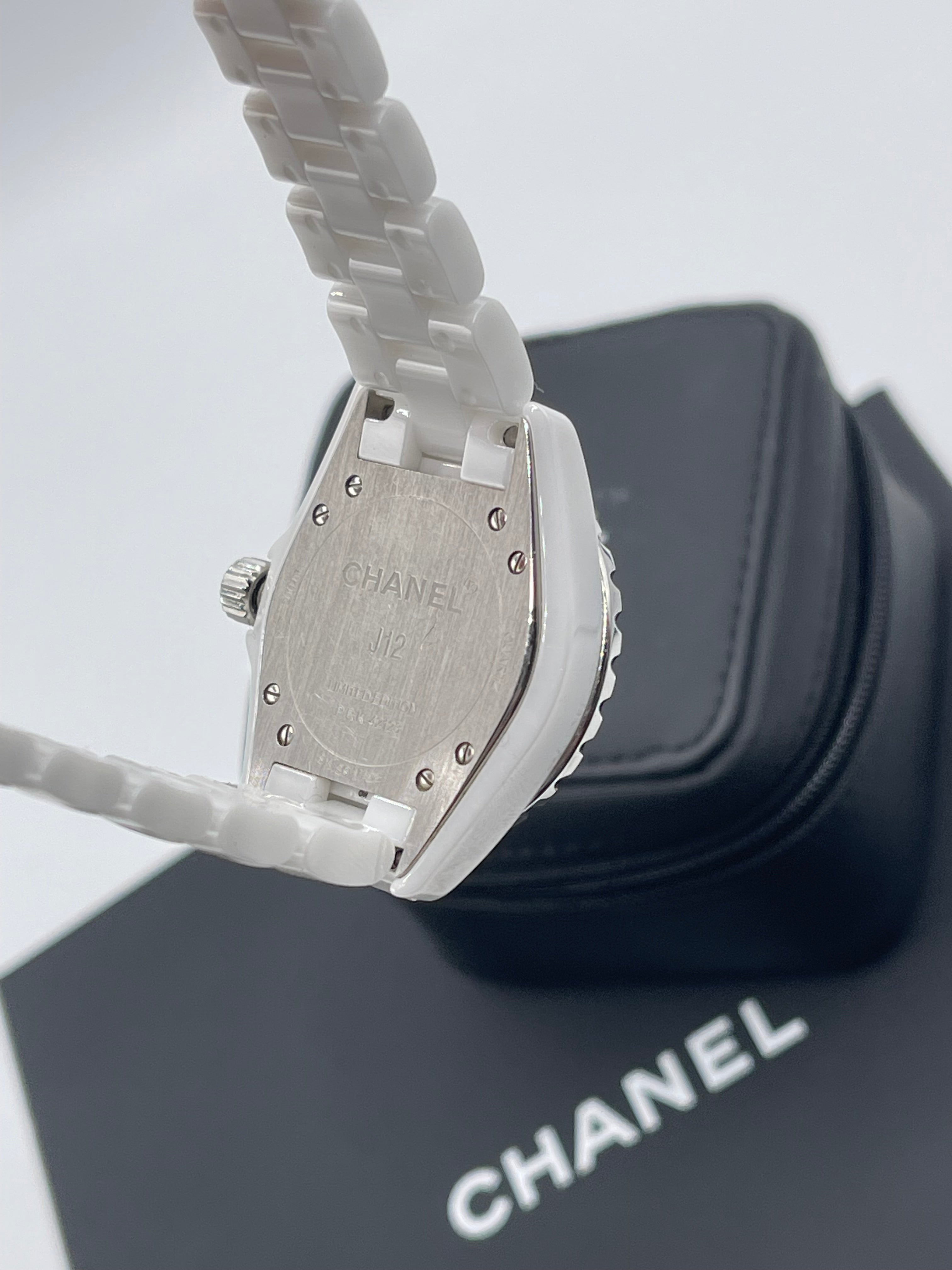 Chanel - Montre J12 33mm lunette bleu ciel