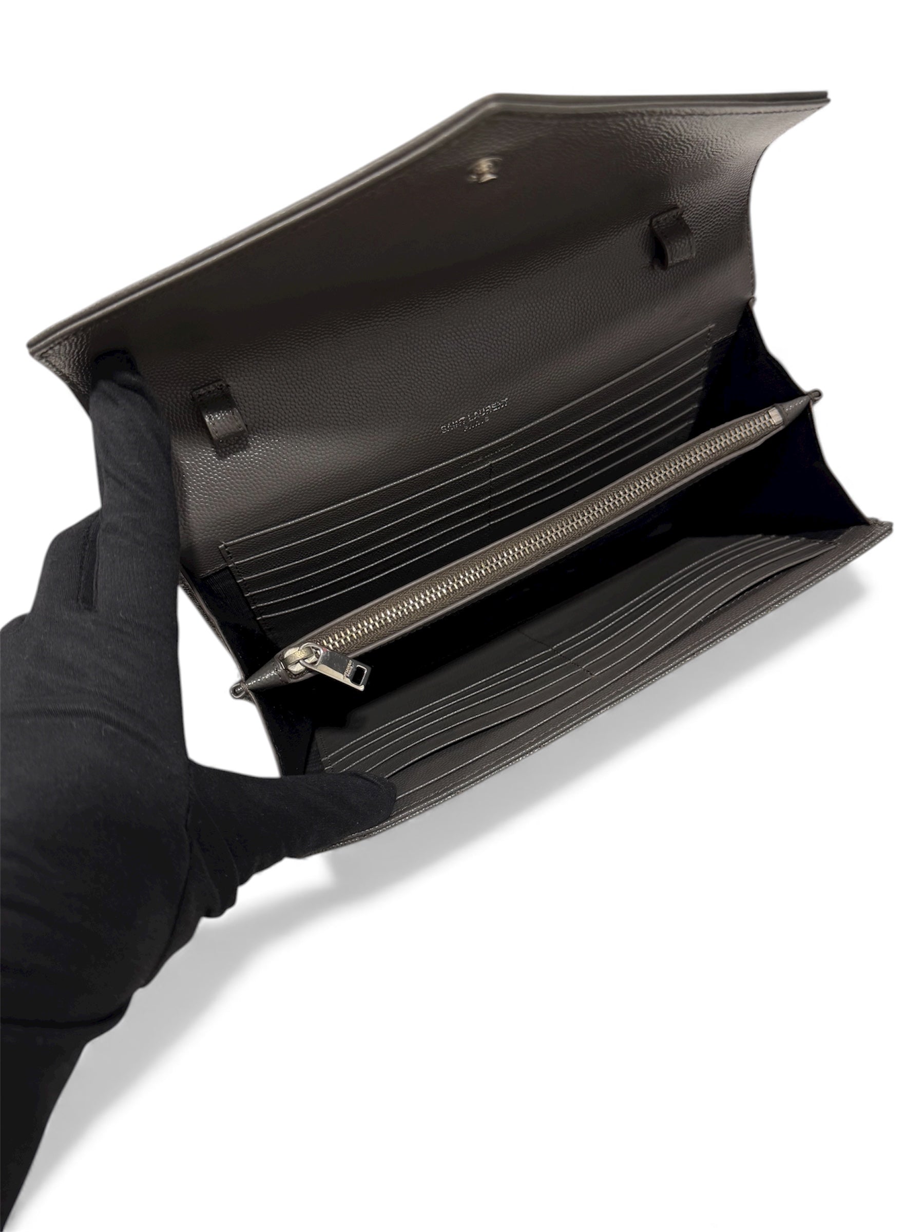 Yves Saint Laurent - Wallet on chain Cassandre