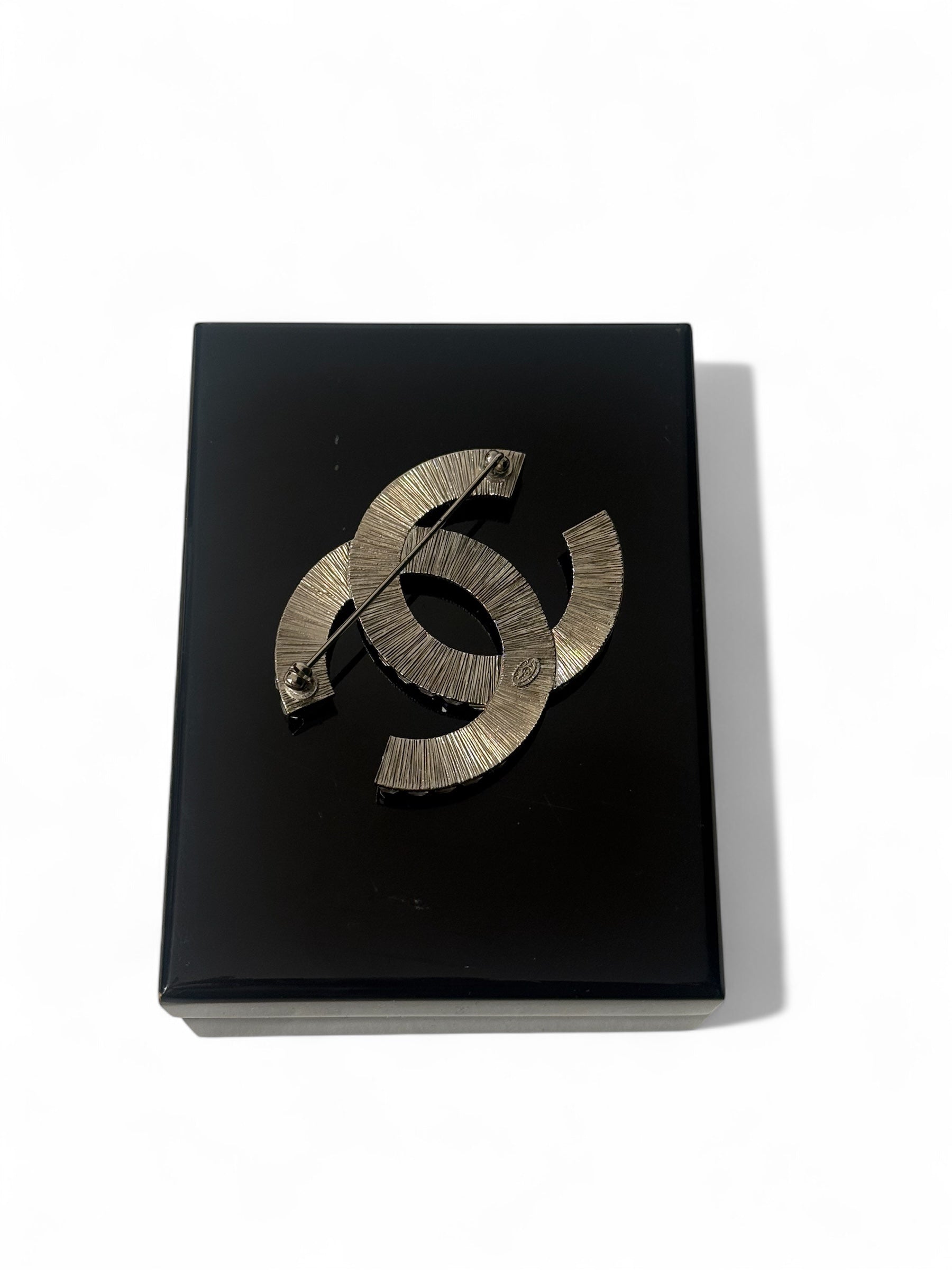 Chanel - CC-Strassbrosche