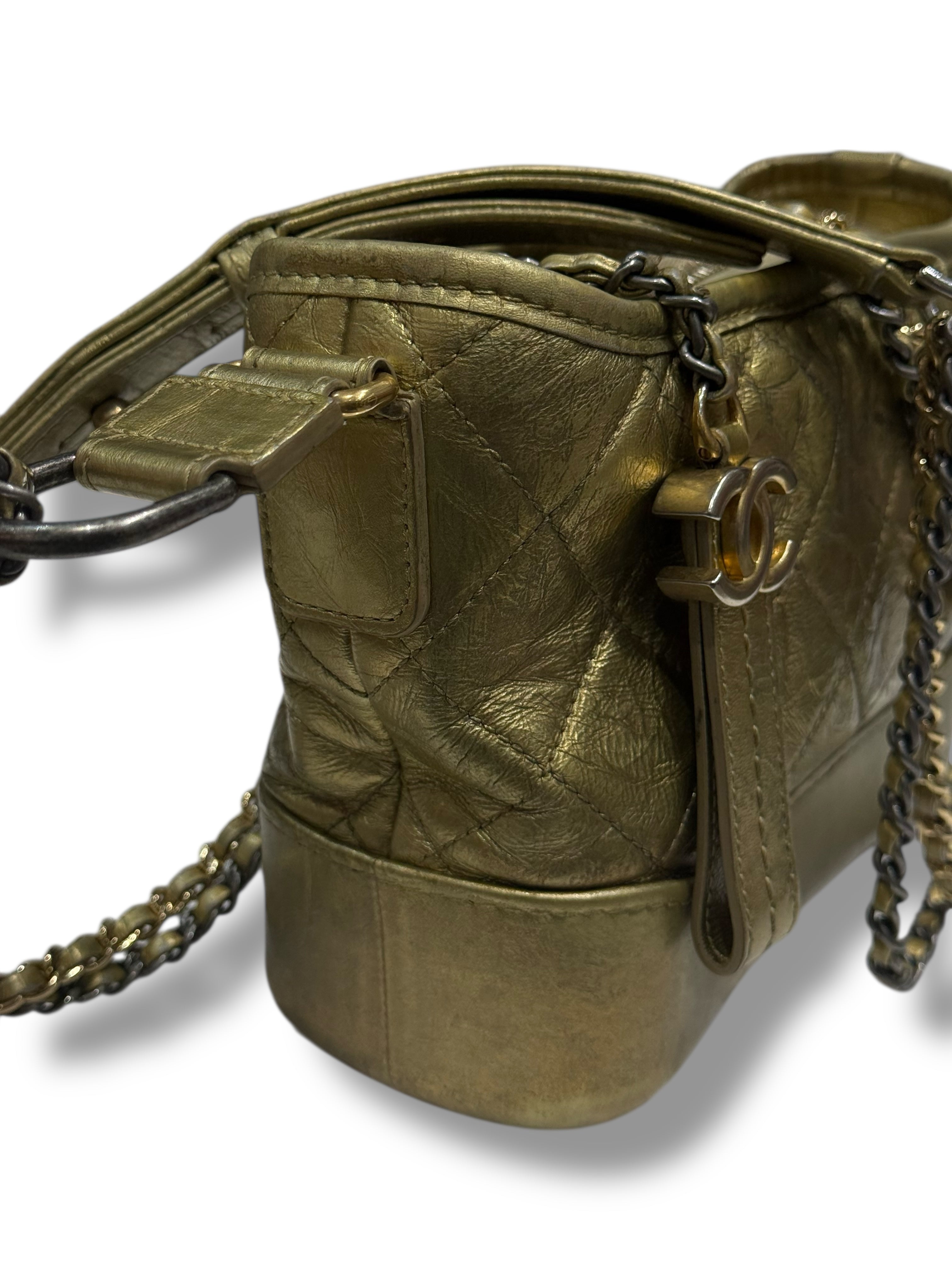 Chanel - Sac mini Gabrielle doré matelassé