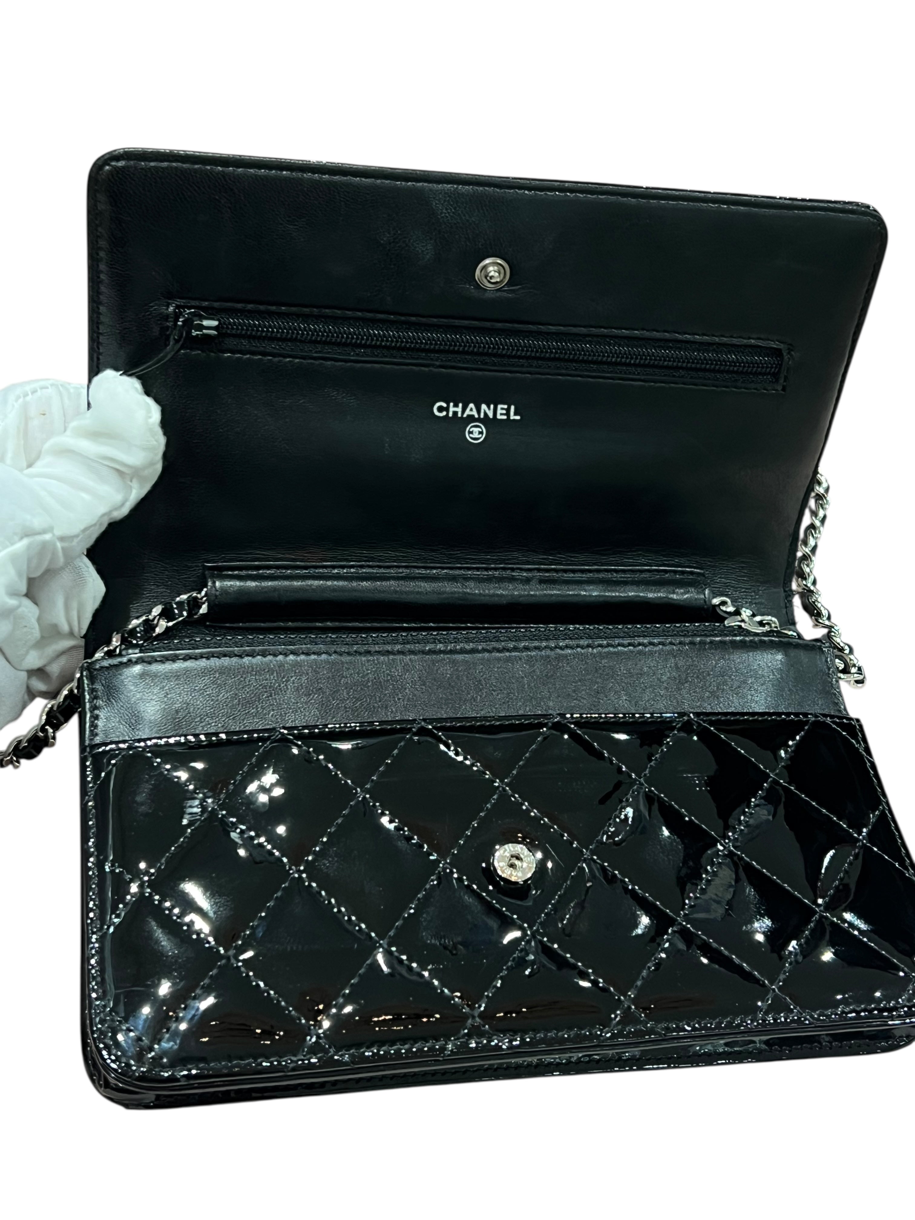 Chanel - wallet on chain cuir verni noir