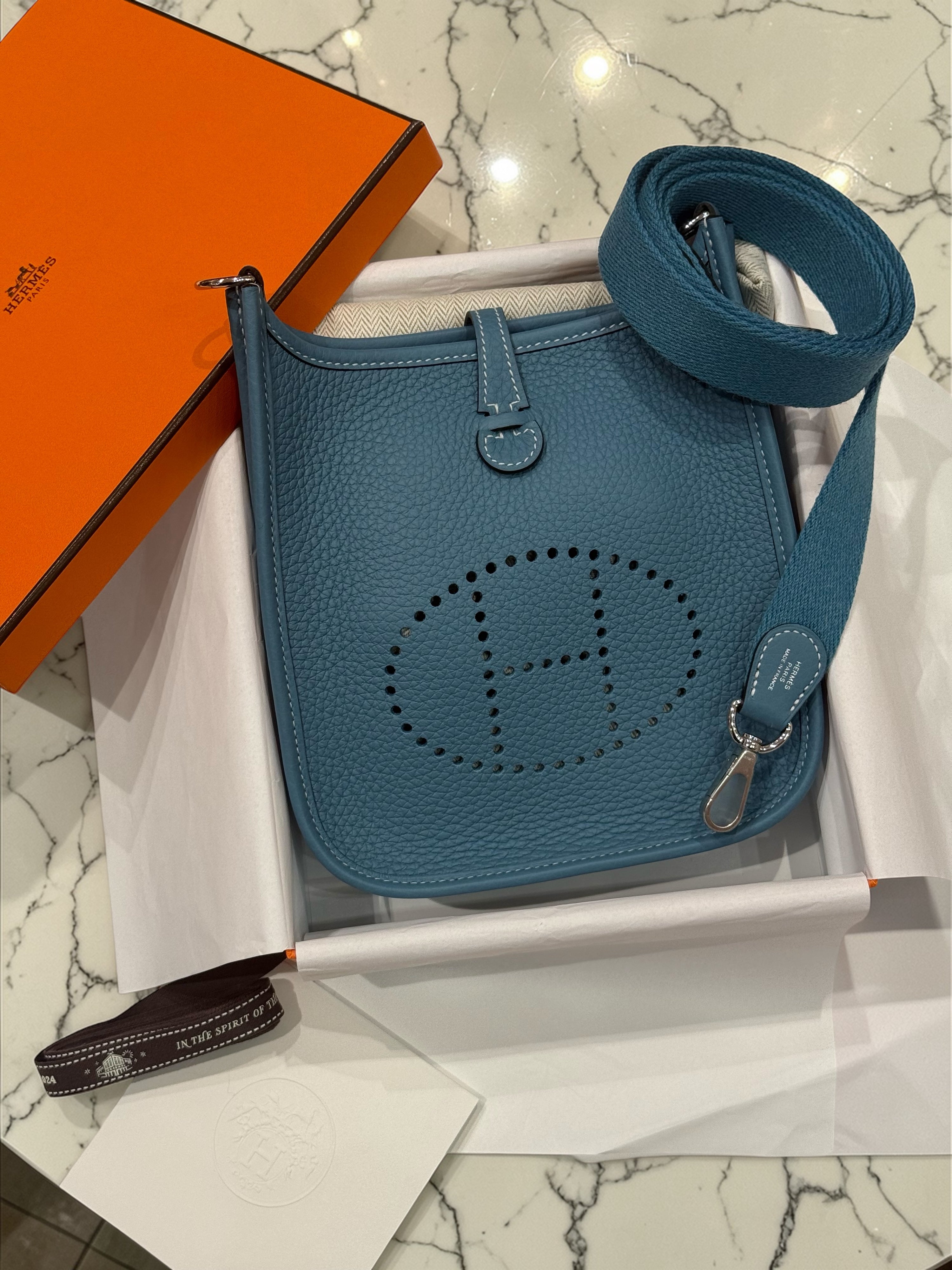 Hermès - Sac Evelyne 16 New Bleu Jean PHW | Les Folies d’Eugénie