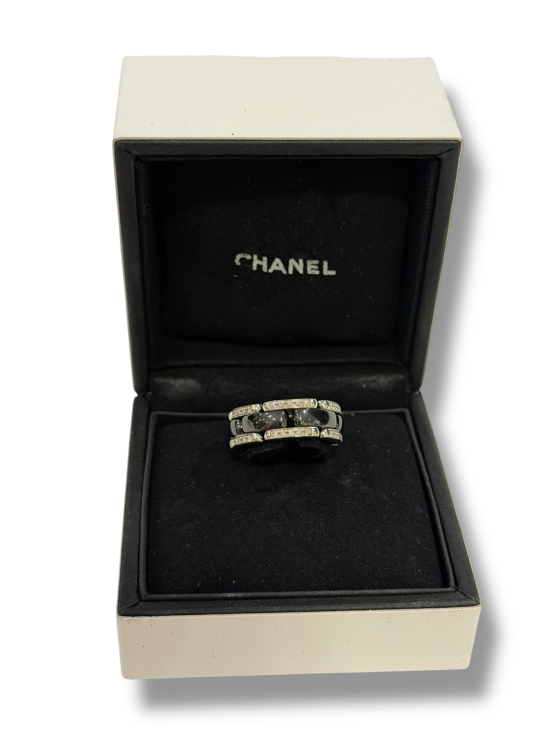 Chanel - Bague Ultra céramique noire et diamants T.51