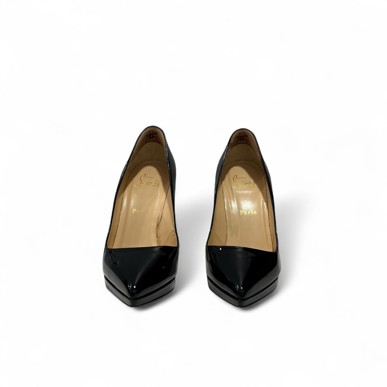 Louboutin - Escarpins en cuir vernis T.38,5