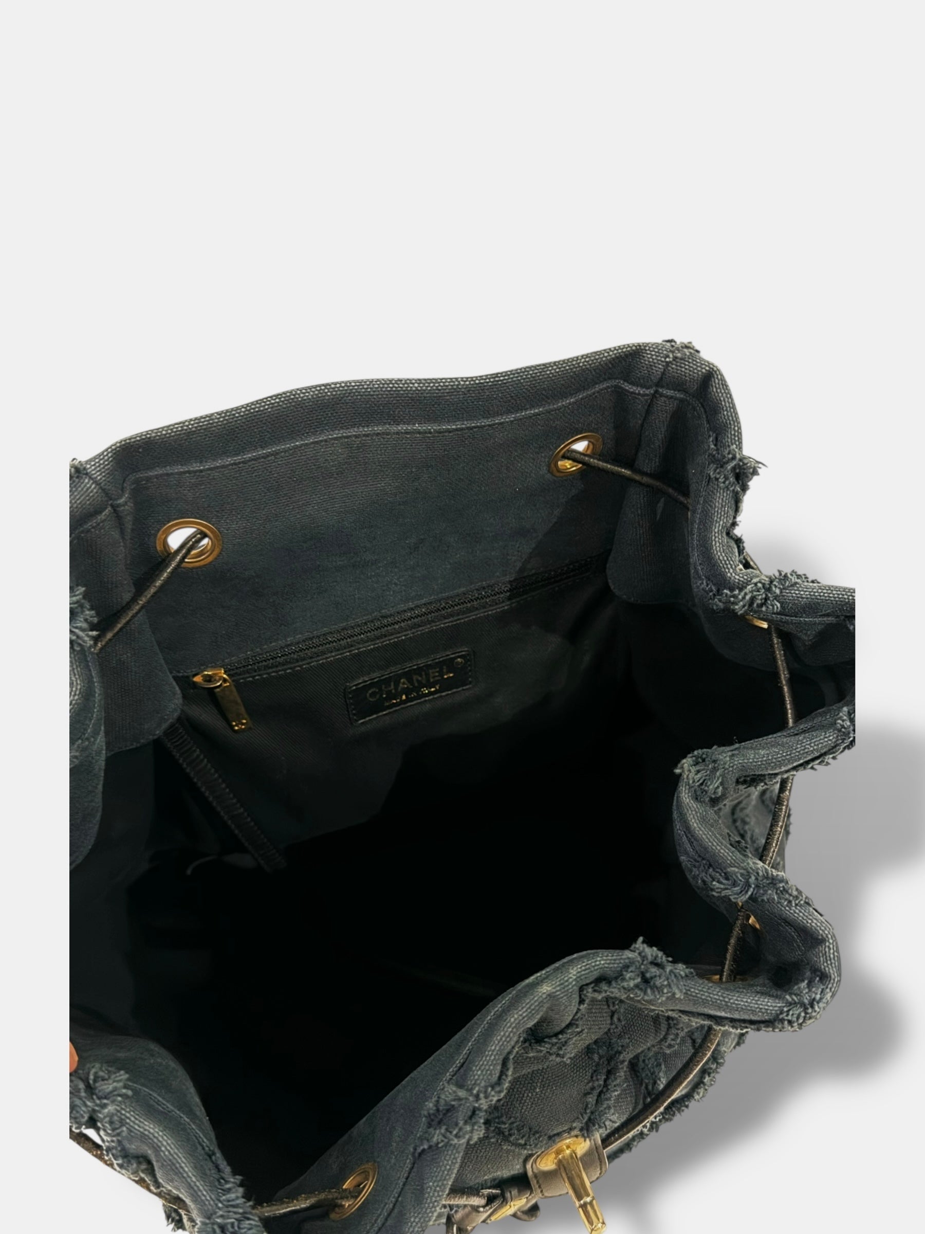 Chanel - Sac à dos moyen modèle en tissus effrangé