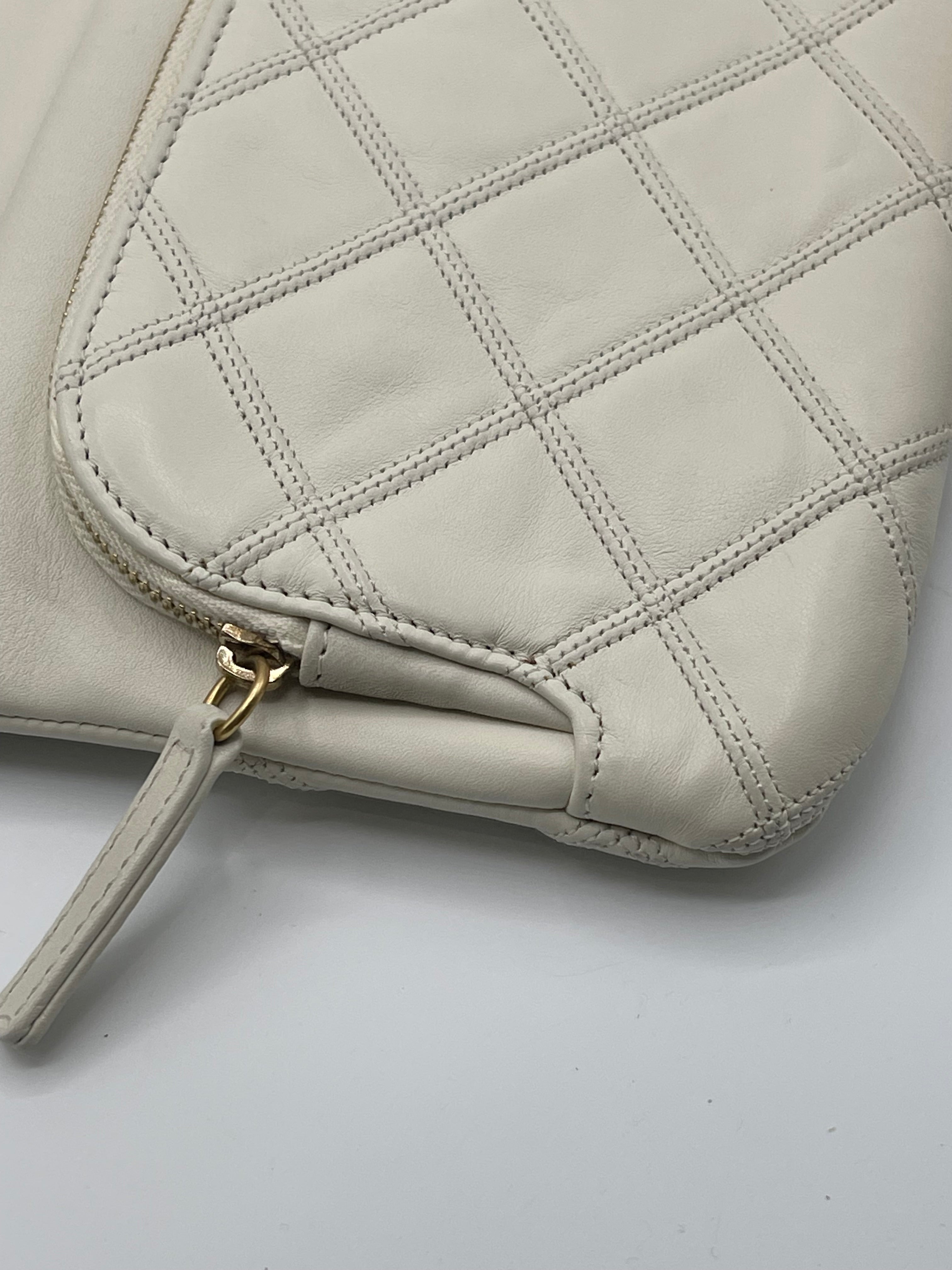 Chanel - Matelassierte Klapp-Clutch