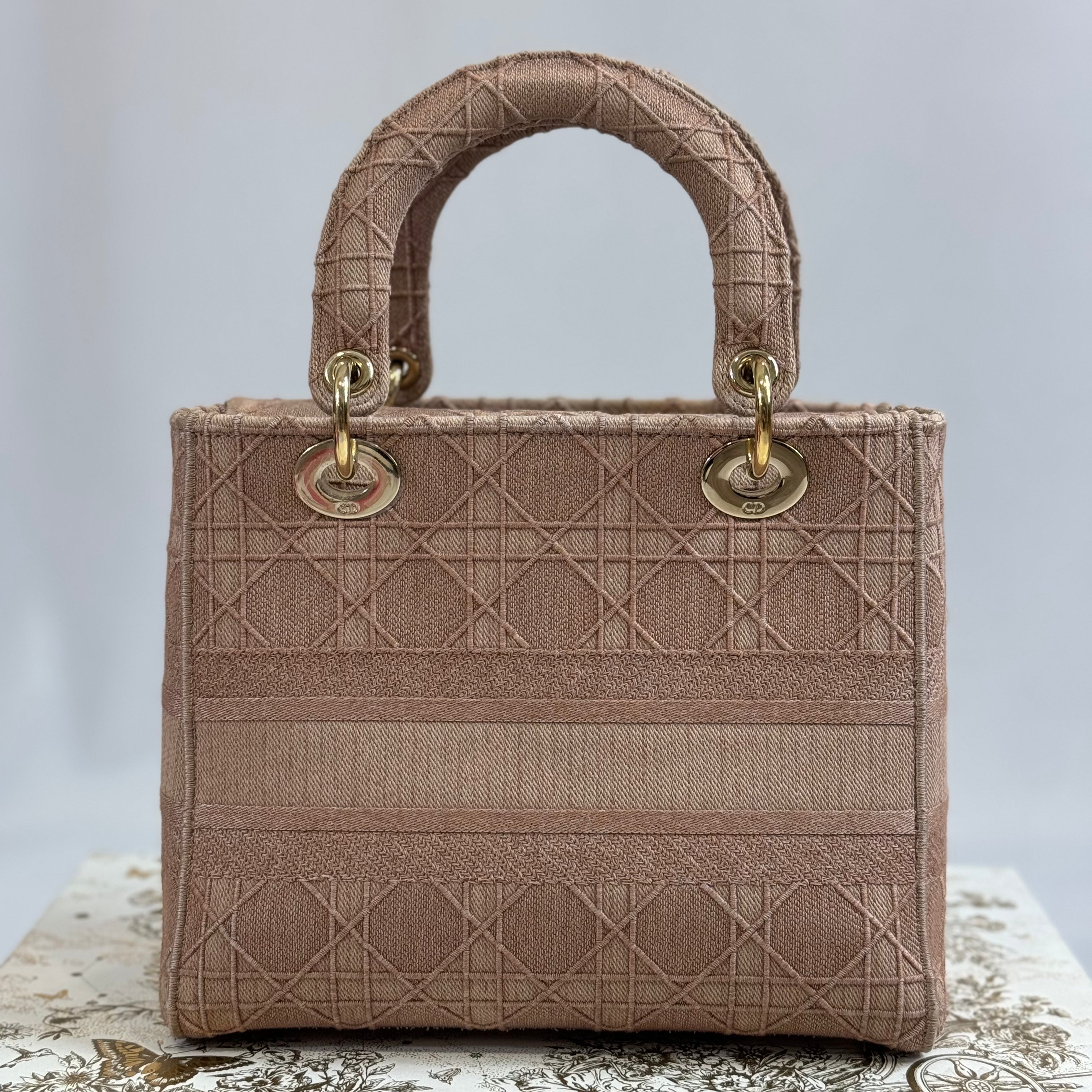 Dior - Lady Dior 中号藤帆布包