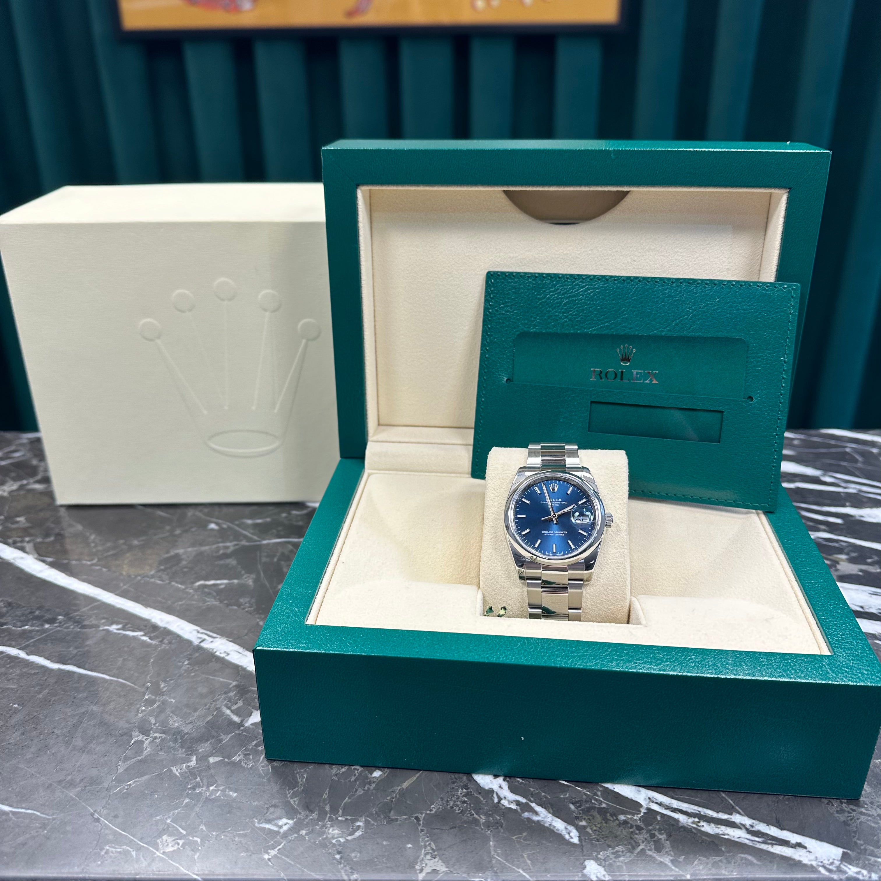 Rolex - Montre Oyster Perpetual Date